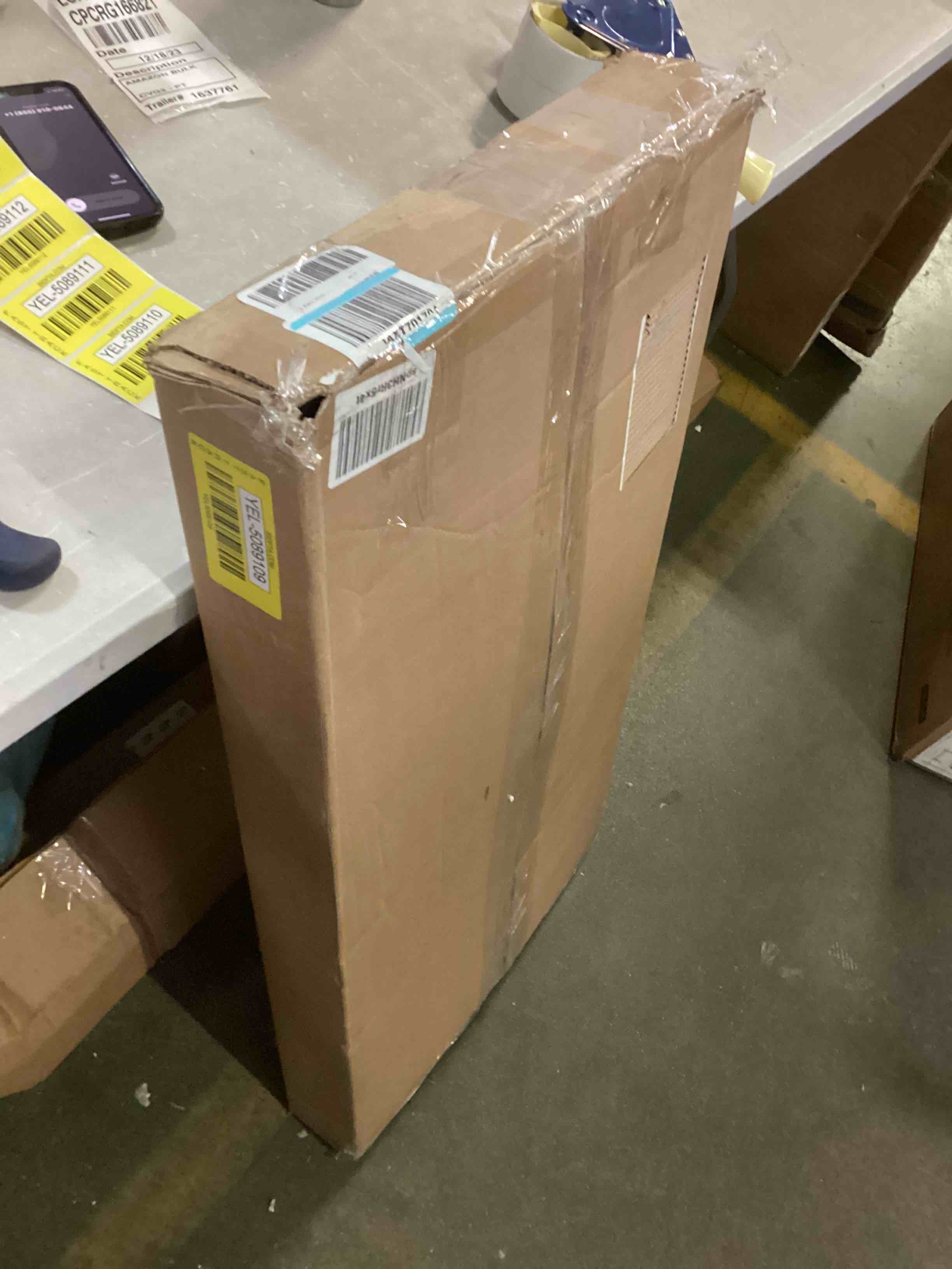 https://s3.amazonaws.com/lotting-images-prod/bidfta/YEL5089109_1703173071008.jpeg