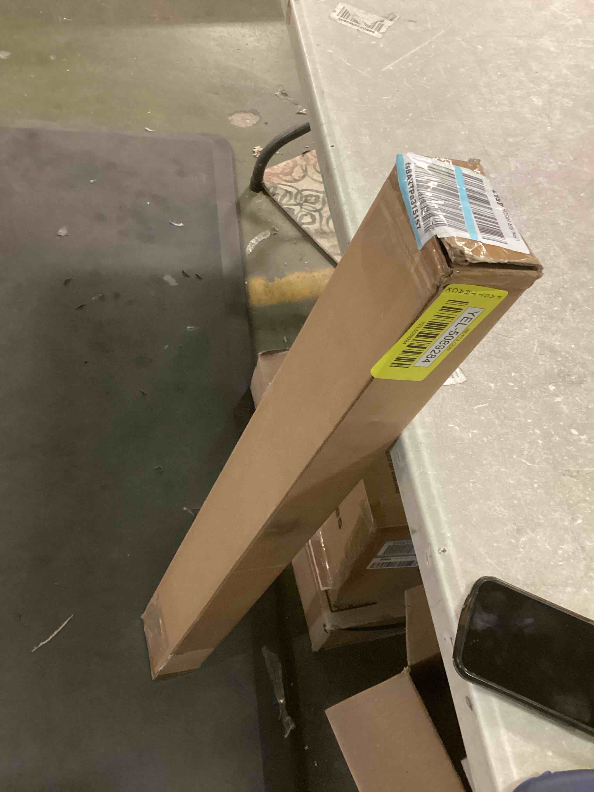 https://s3.amazonaws.com/lotting-images-prod/bidfta/YEL5089284_1703246581884.jpeg