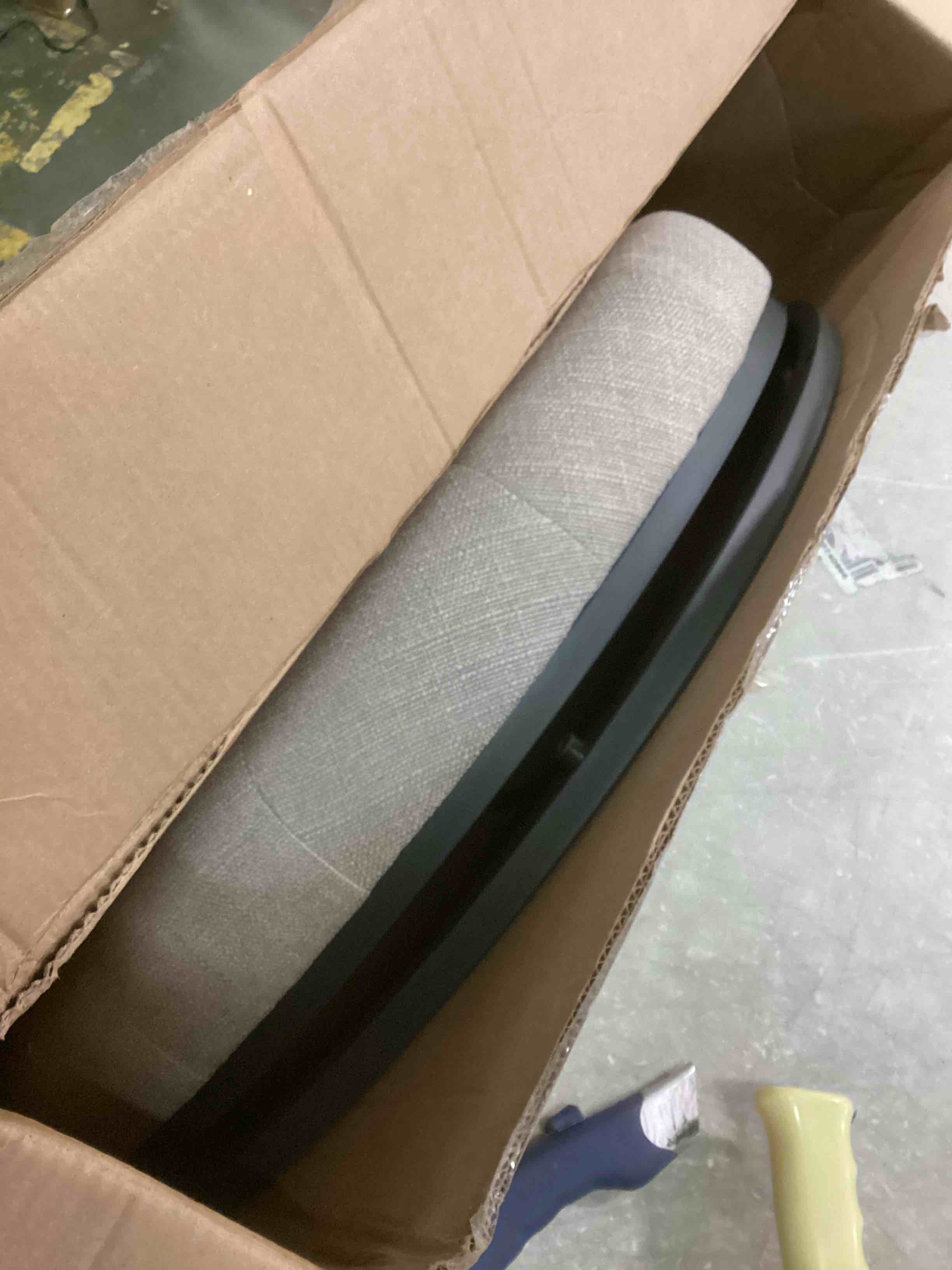 https://s3.amazonaws.com/lotting-images-prod/bidfta/YEL5089297_1703248445289.jpeg