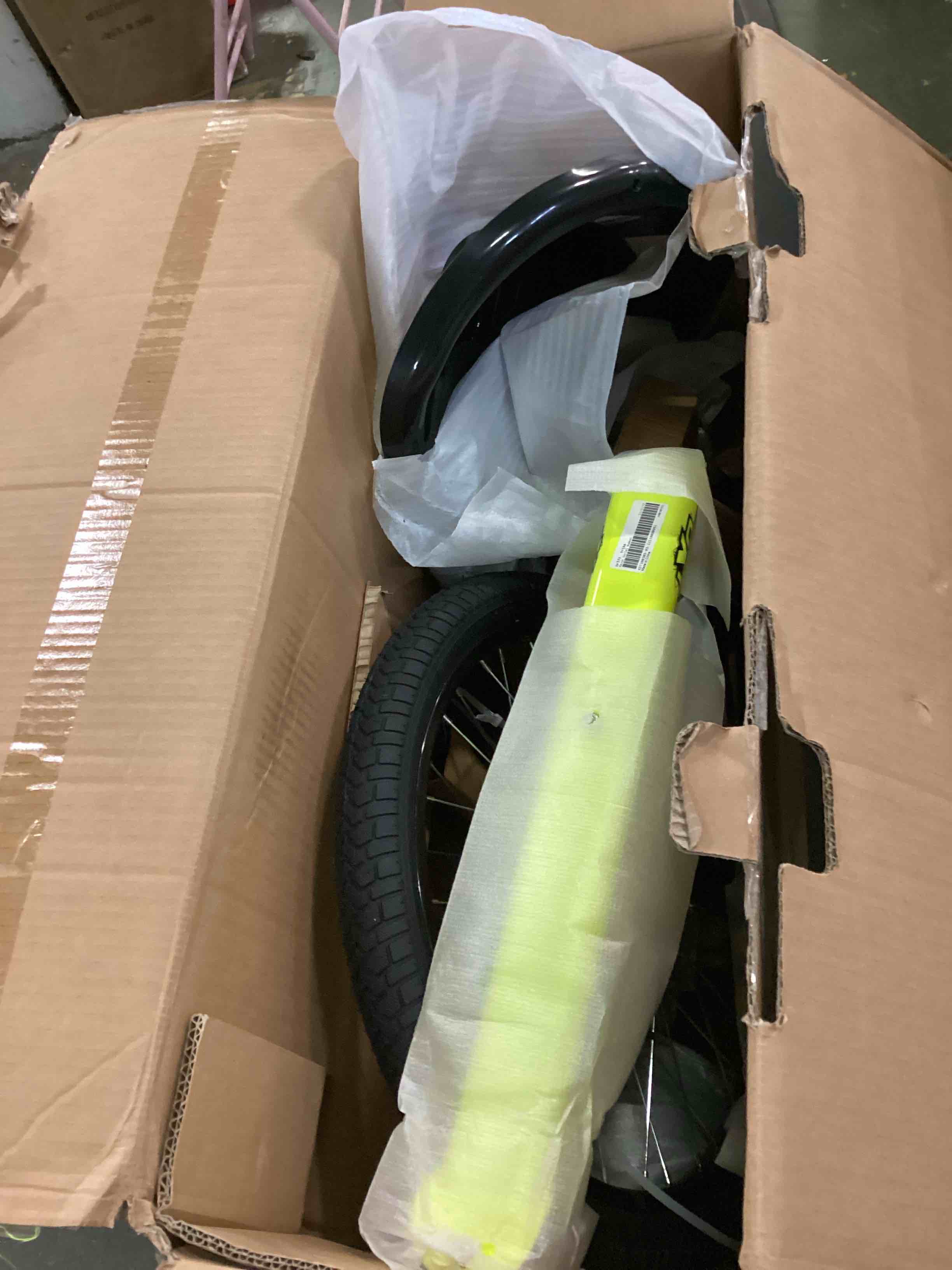 https://s3.amazonaws.com/lotting-images-prod/bidfta/YEL5089421_1703269377245.jpeg