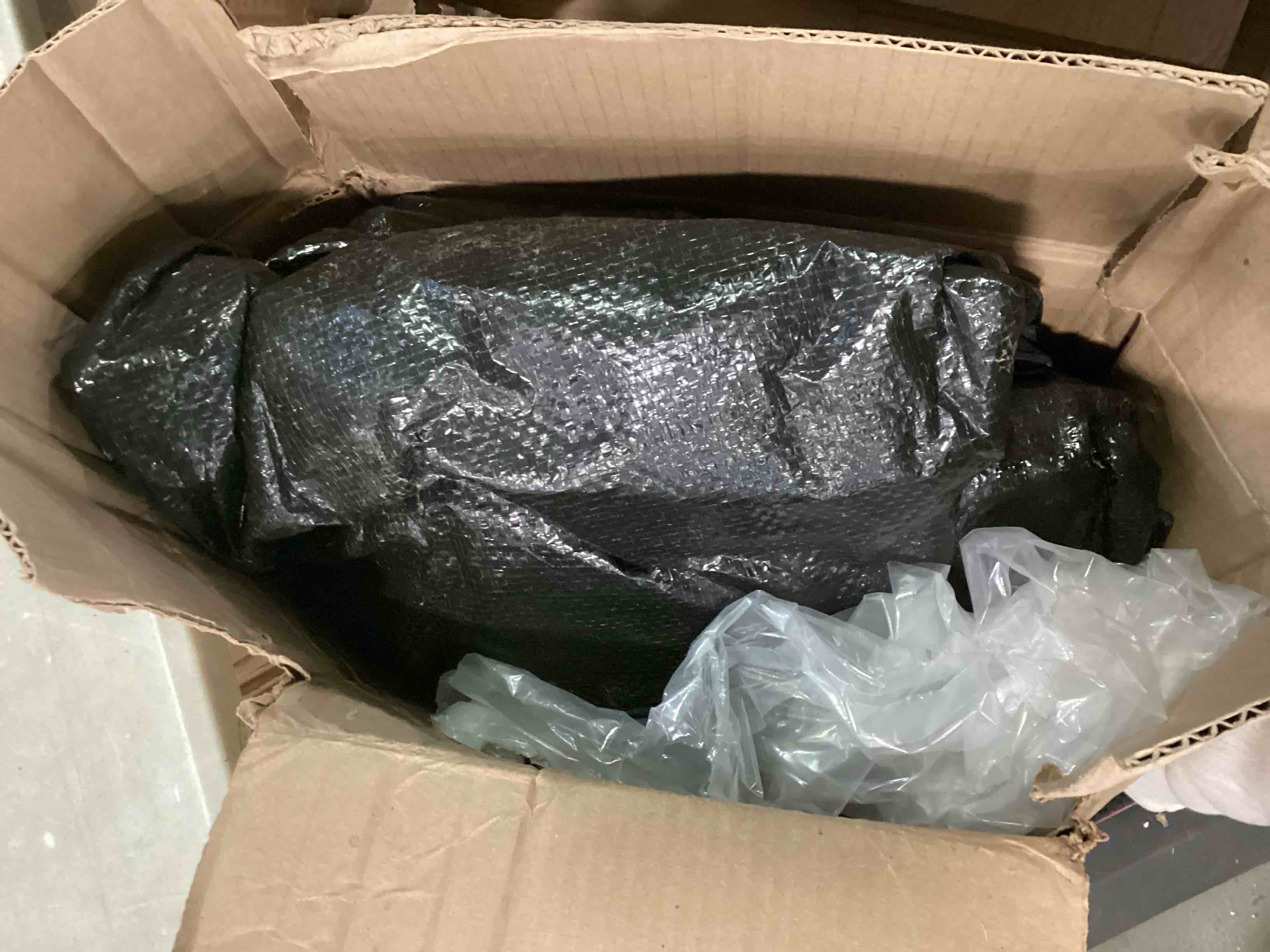 https://s3.amazonaws.com/lotting-images-prod/bidfta/YEL5089488_1703278334420.jpeg