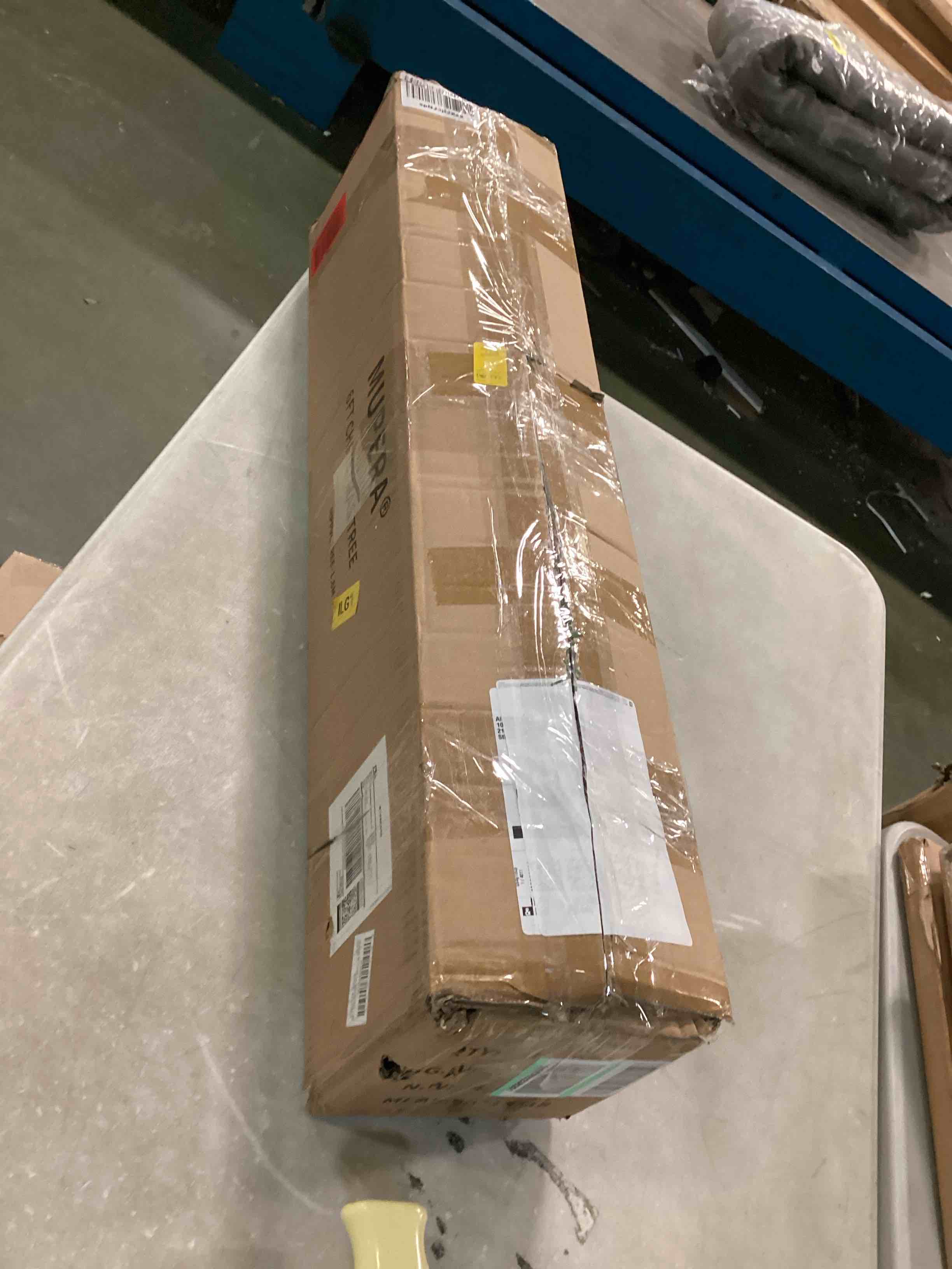 https://s3.amazonaws.com/lotting-images-prod/bidfta/YEL5089681_1703681811642.jpeg