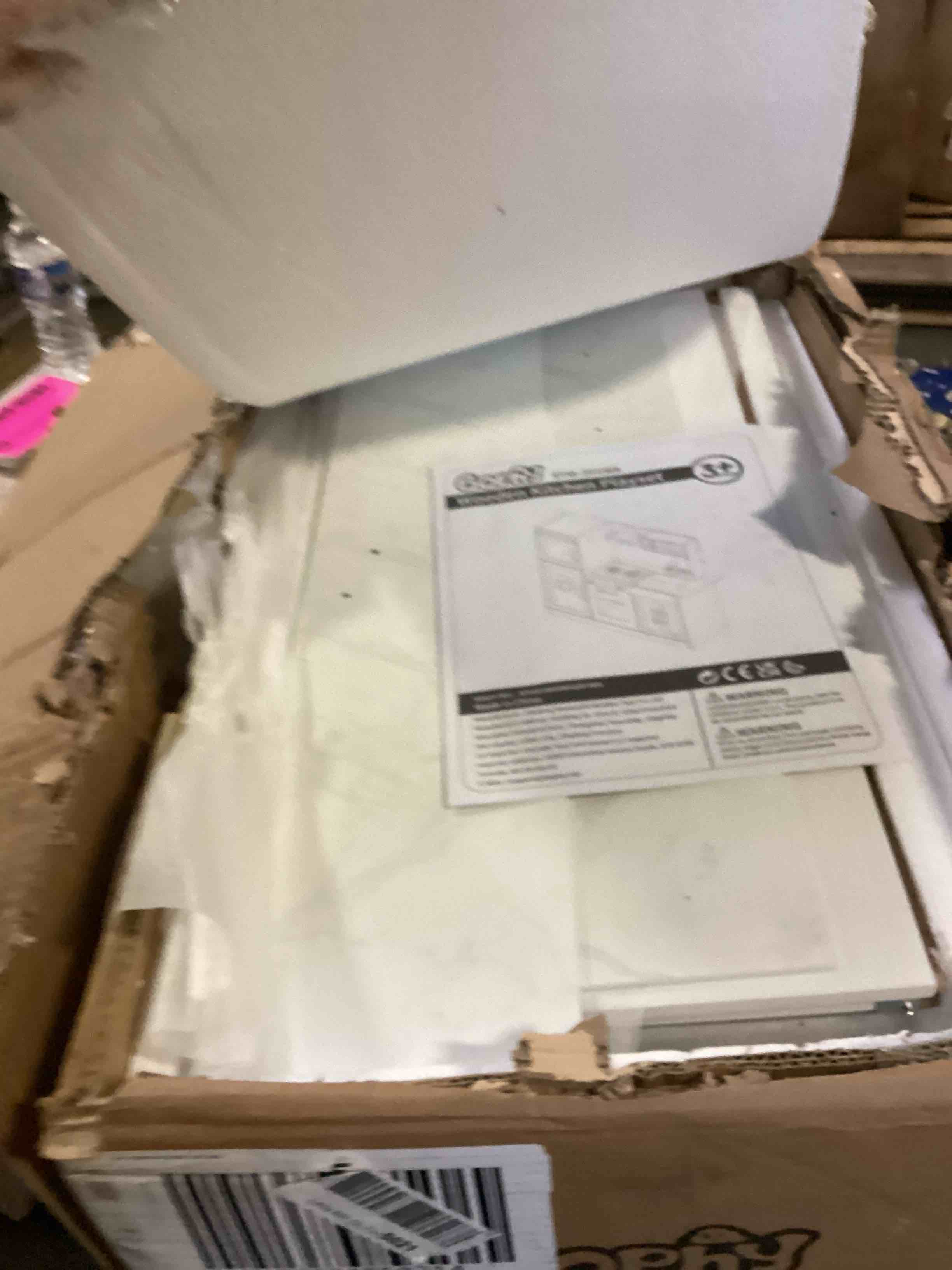 https://s3.amazonaws.com/lotting-images-prod/bidfta/YEL5091671_1703080560173.jpeg