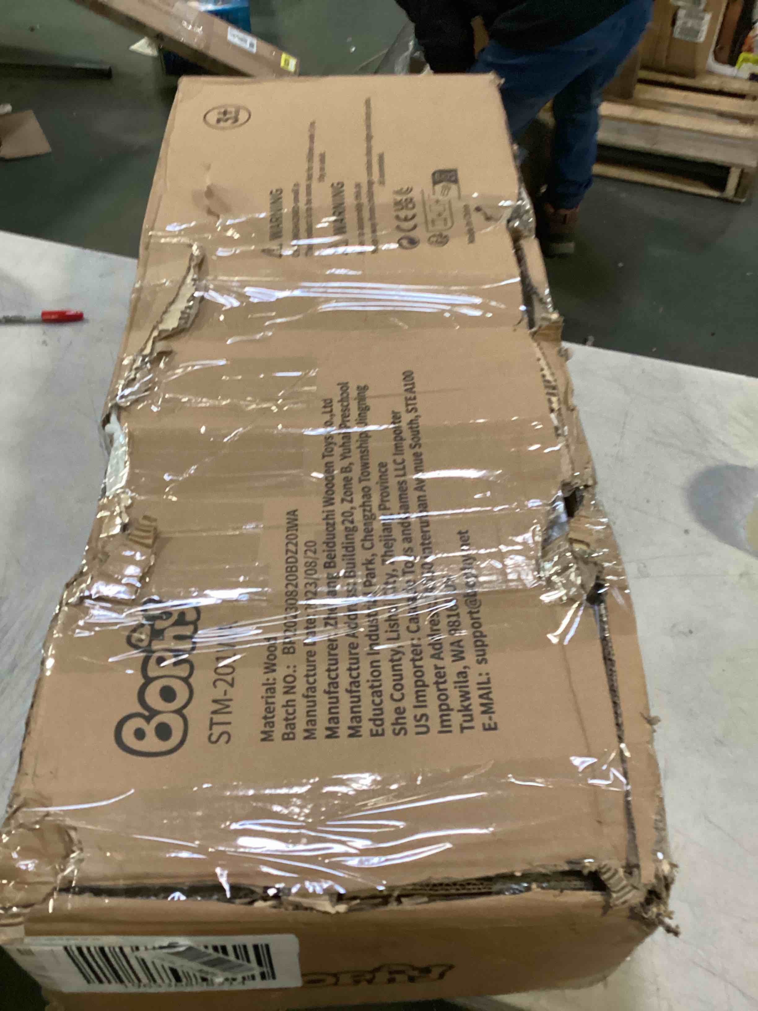 https://s3.amazonaws.com/lotting-images-prod/bidfta/YEL5091671_1703080593591.jpeg