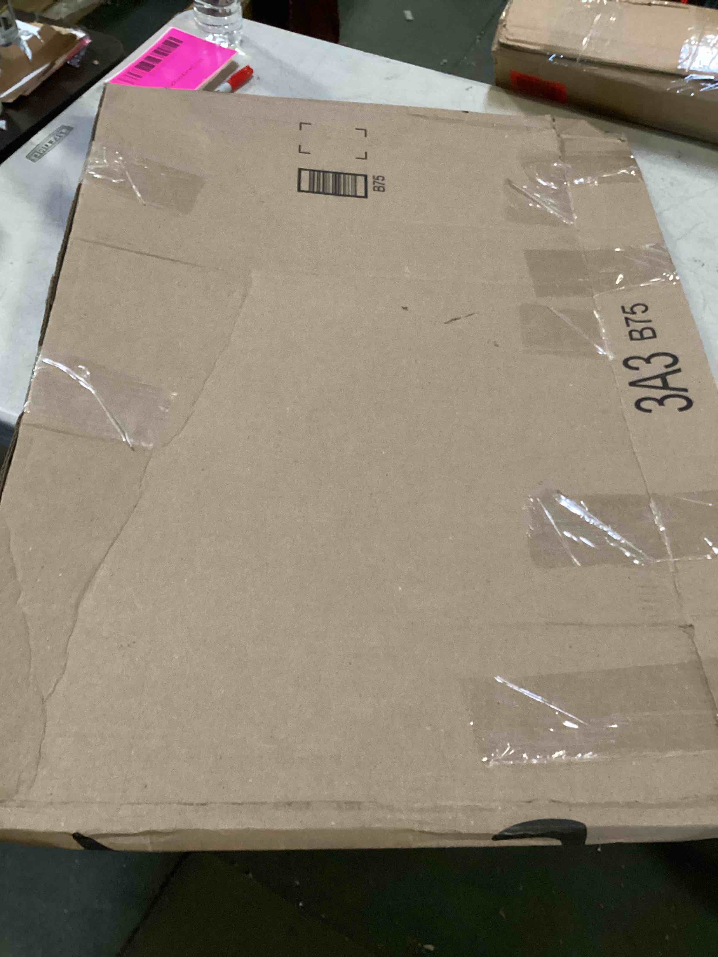 https://s3.amazonaws.com/lotting-images-prod/bidfta/YEL5091682_1703081942451.jpeg
