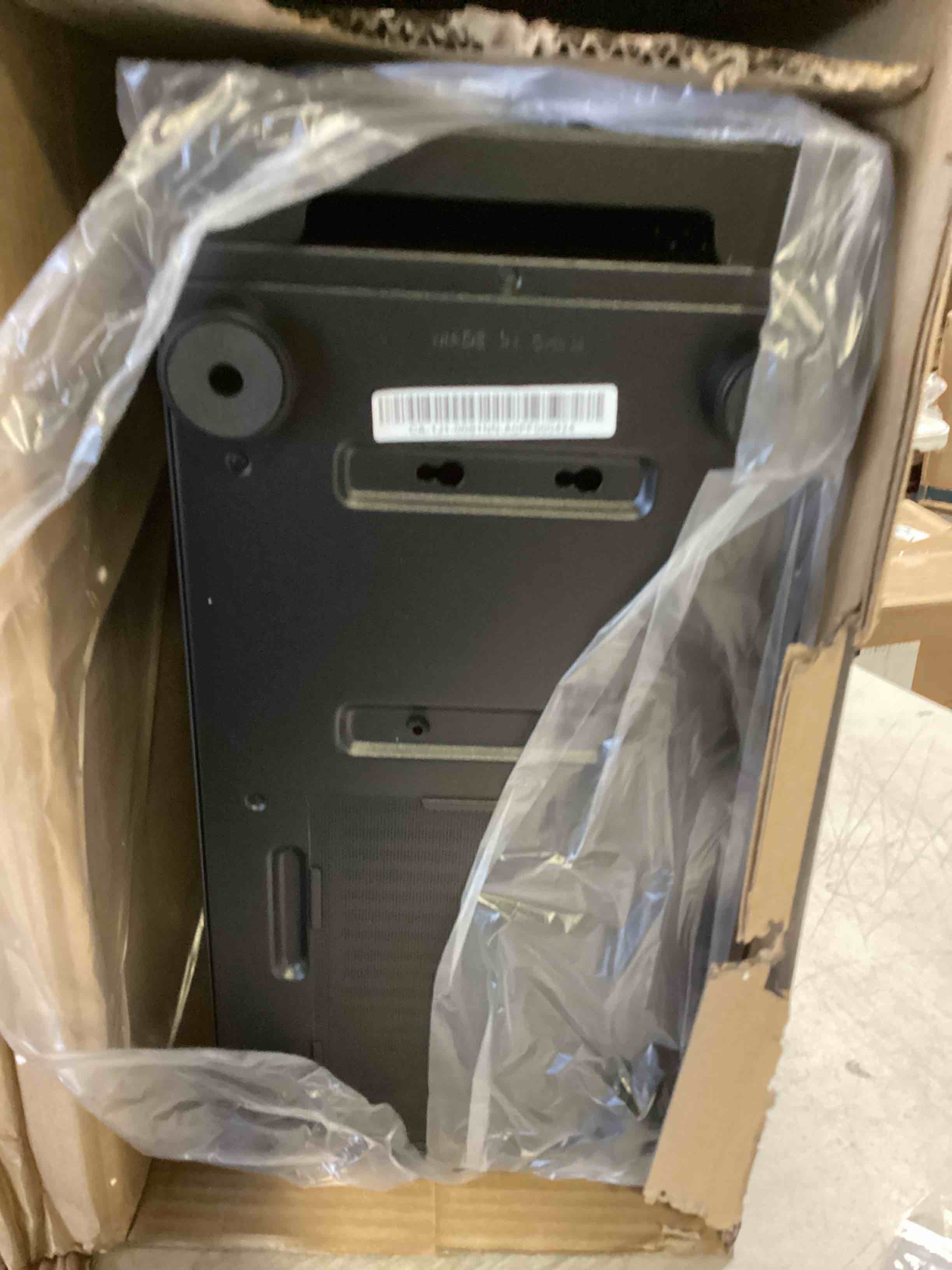 https://s3.amazonaws.com/lotting-images-prod/bidfta/YEL5091738_1703096811900.jpeg