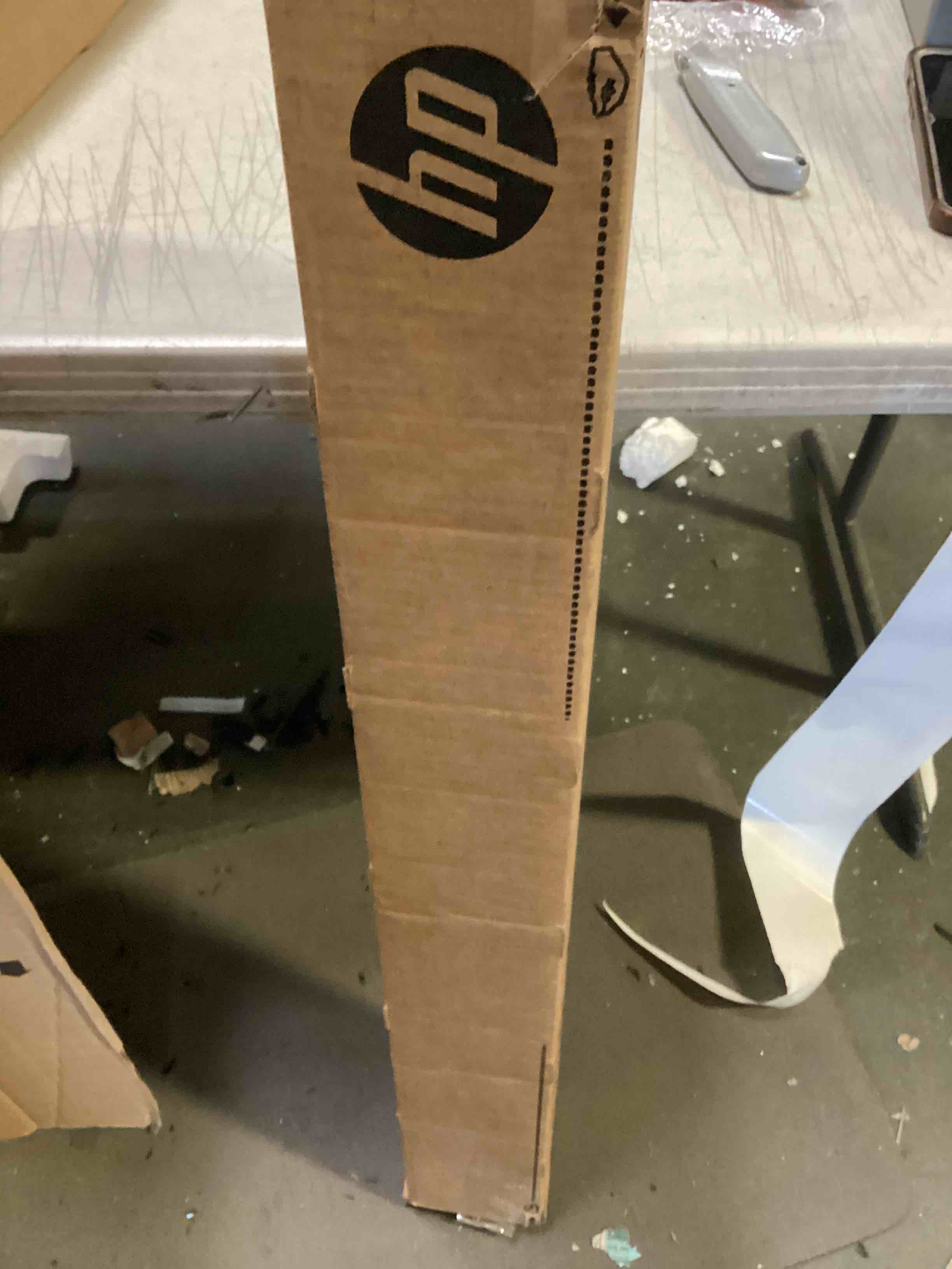 https://s3.amazonaws.com/lotting-images-prod/bidfta/YEL5091755_1703100042941.jpeg