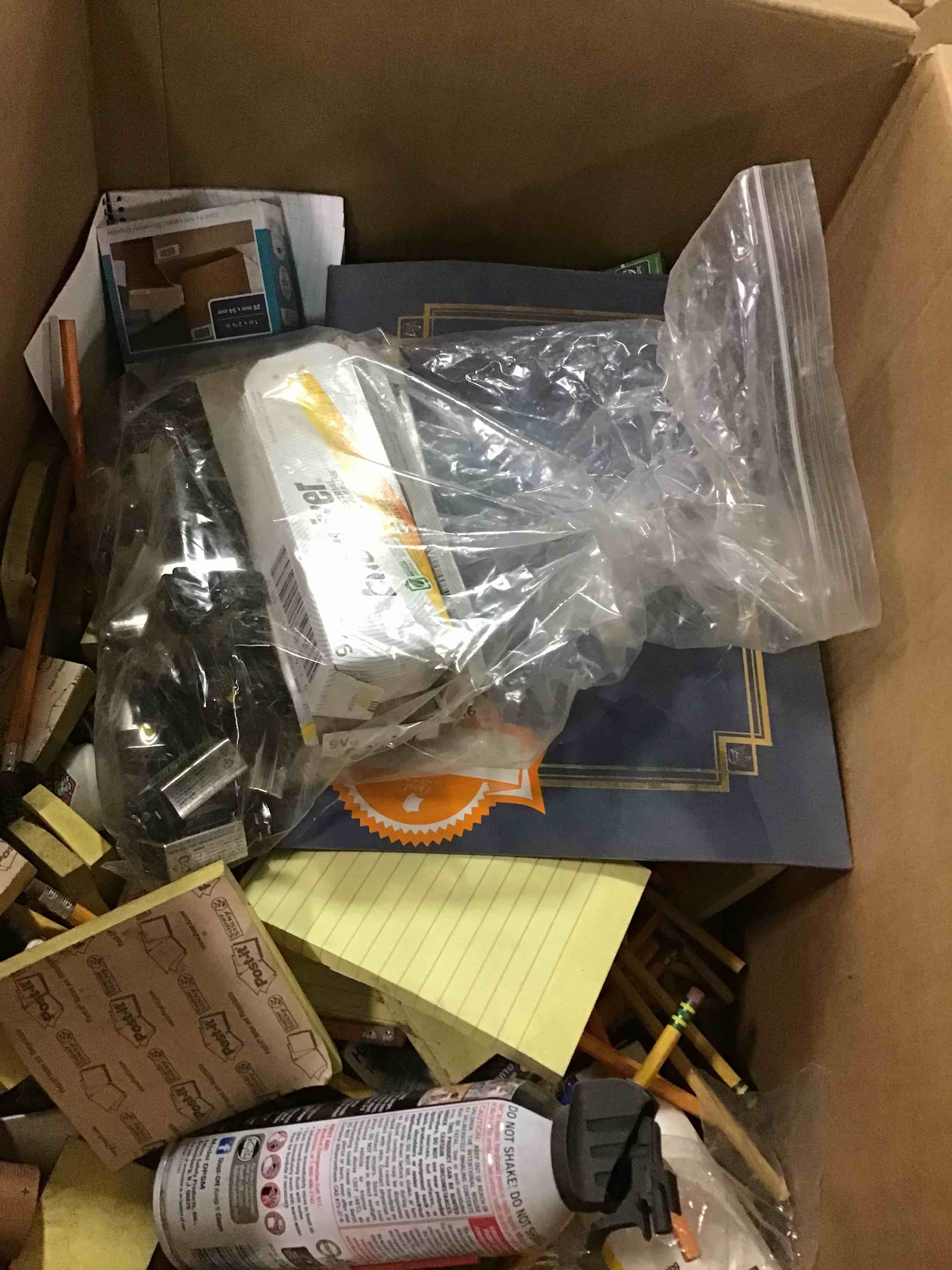 https://s3.amazonaws.com/lotting-images-prod/bidfta/YEL5091908_1703249944335.jpeg