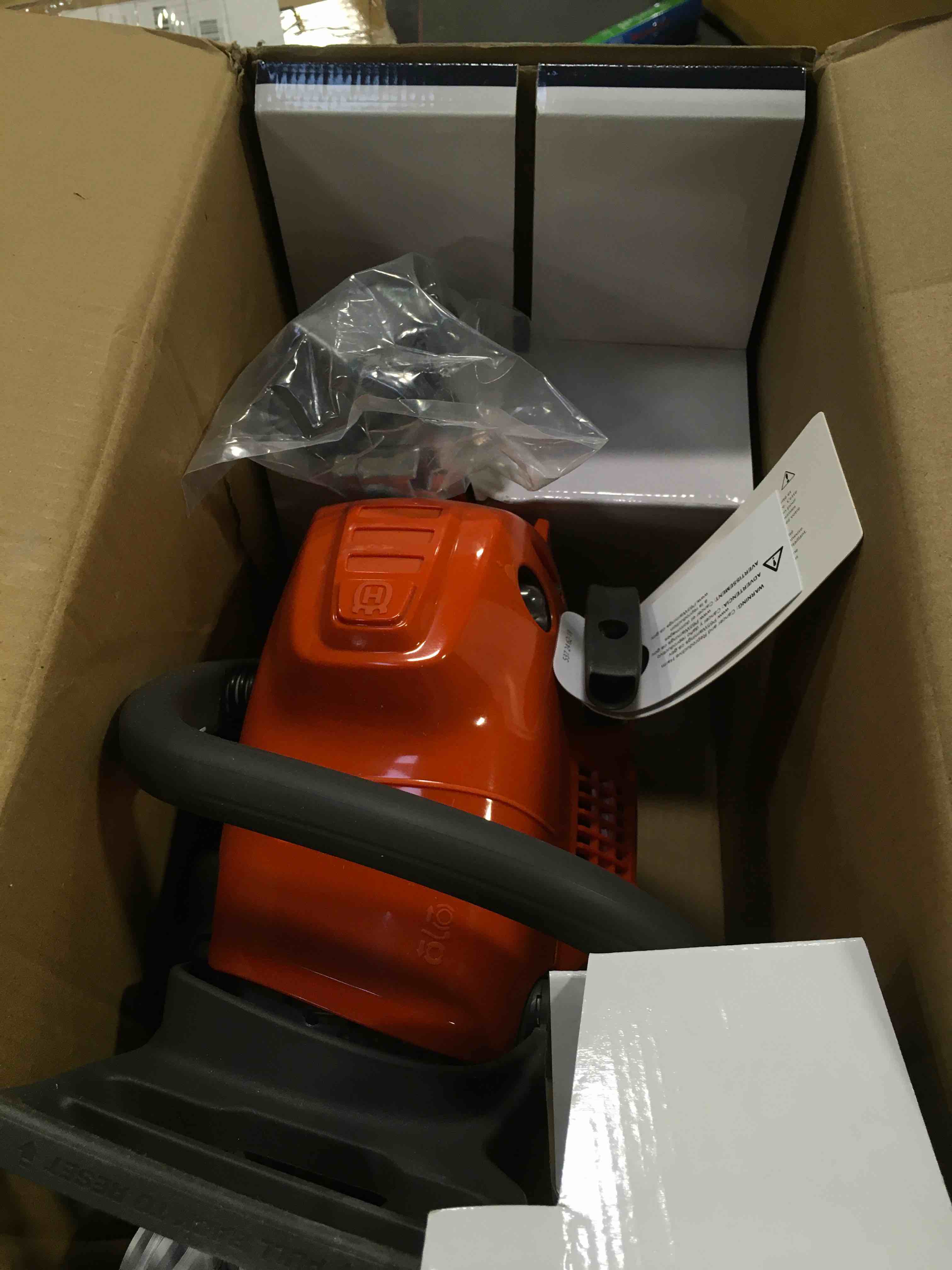 https://s3.amazonaws.com/lotting-images-prod/bidfta/YEL5092047_1703339054315.jpeg