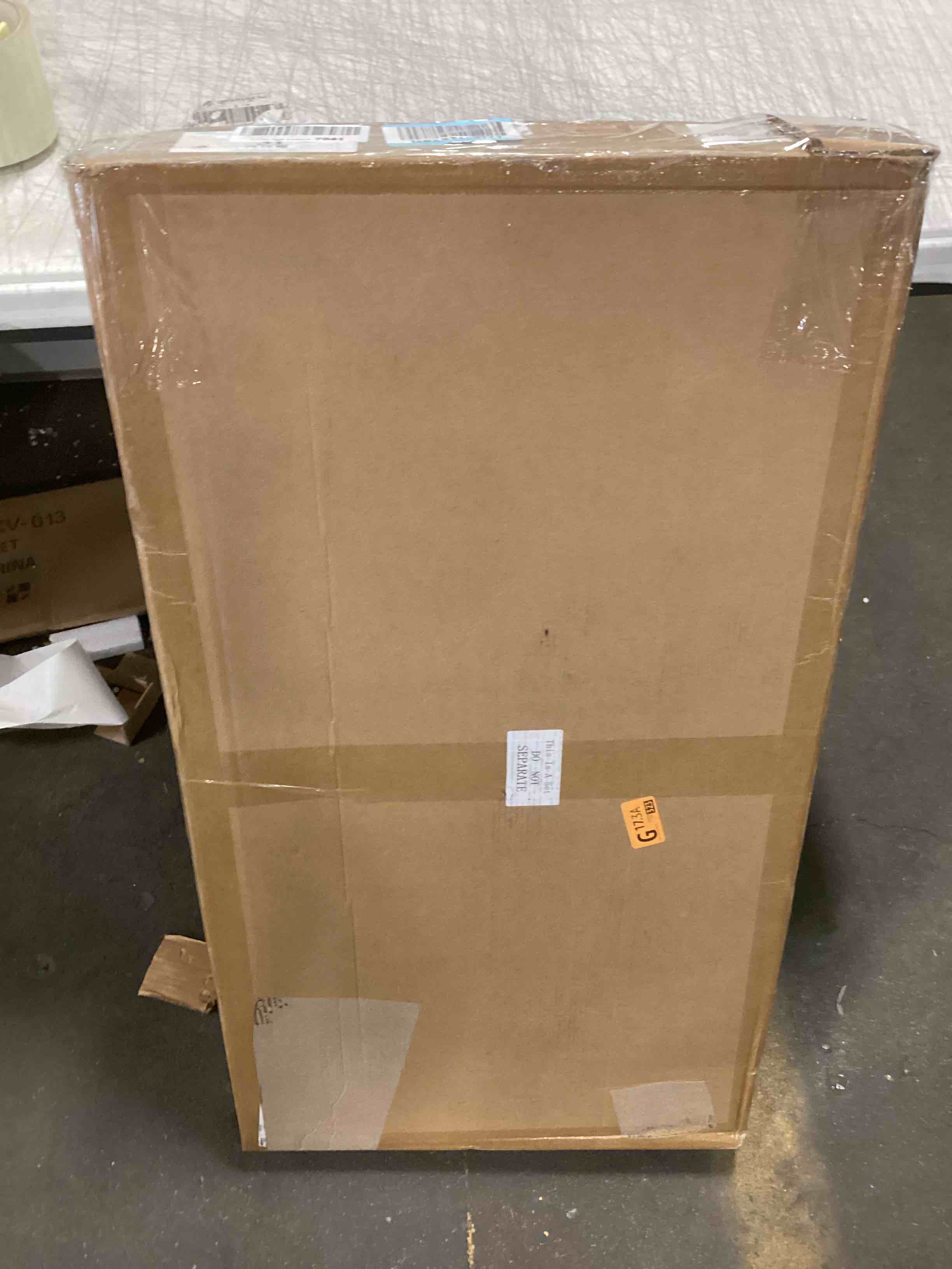 https://s3.amazonaws.com/lotting-images-prod/bidfta/YEL5092565_1703874995279.jpeg