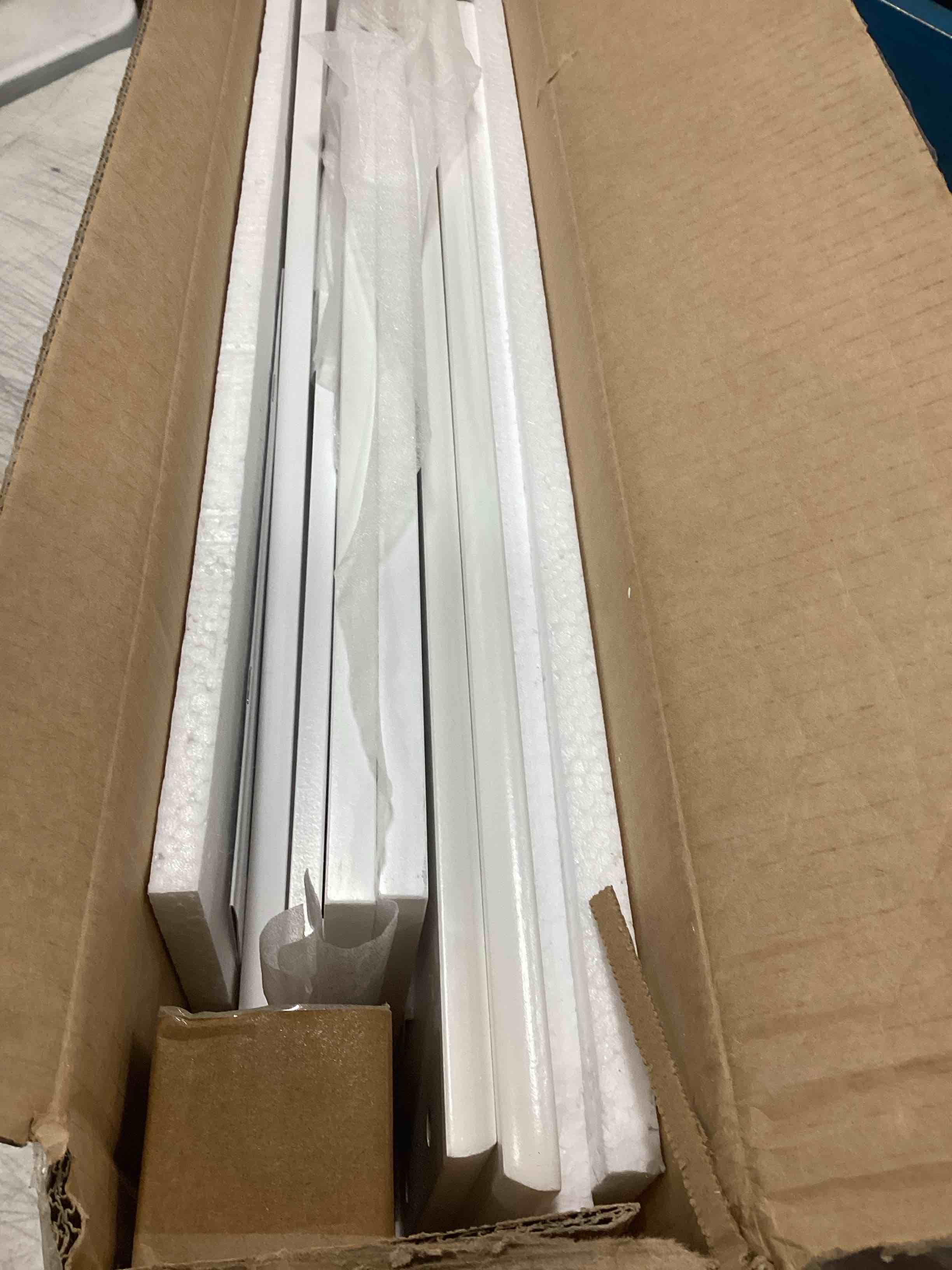 https://s3.amazonaws.com/lotting-images-prod/bidfta/YEL5092769_1703969031630.jpeg
