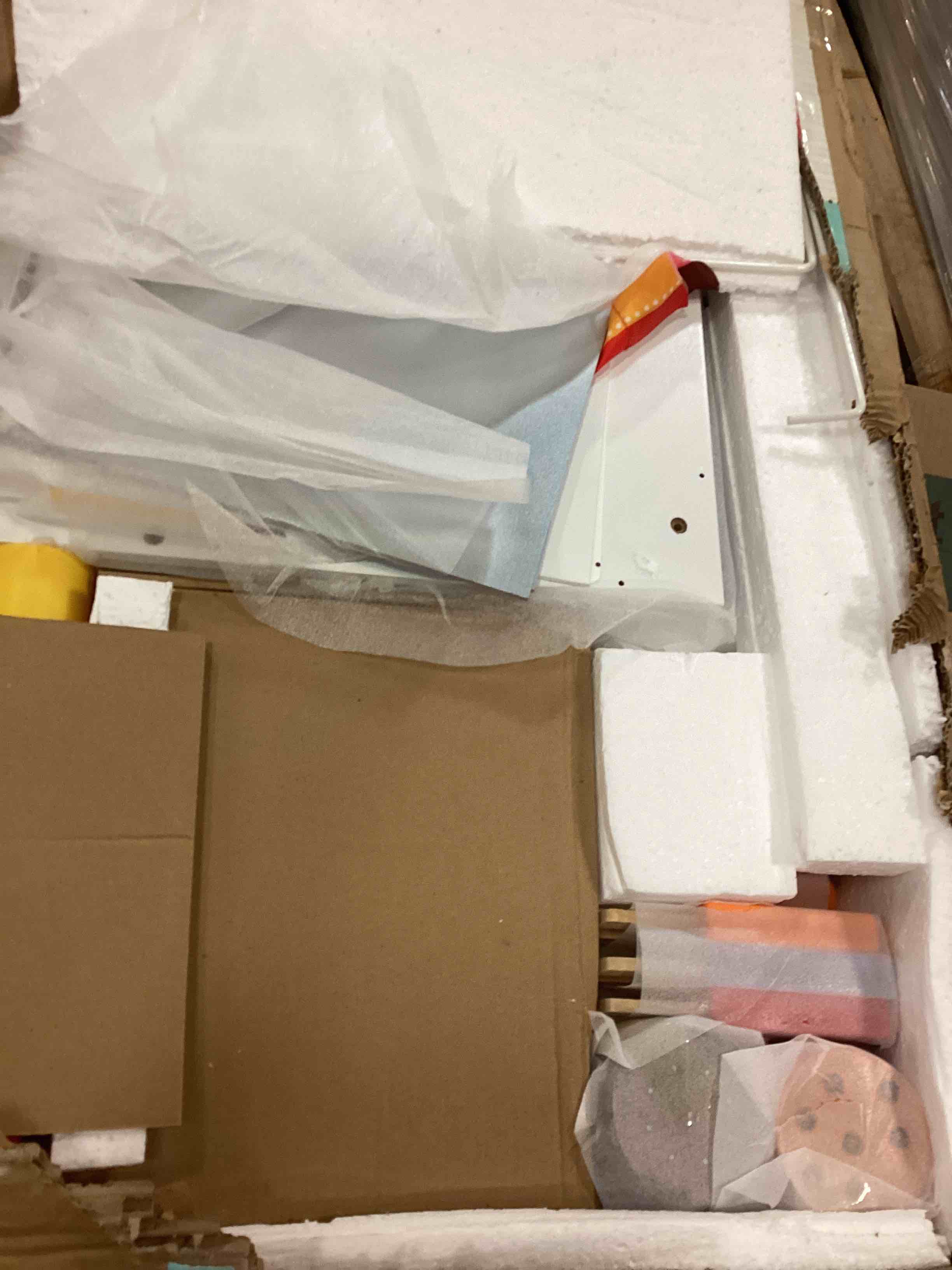 https://s3.amazonaws.com/lotting-images-prod/bidfta/YEL5092879_1704216457760.jpeg