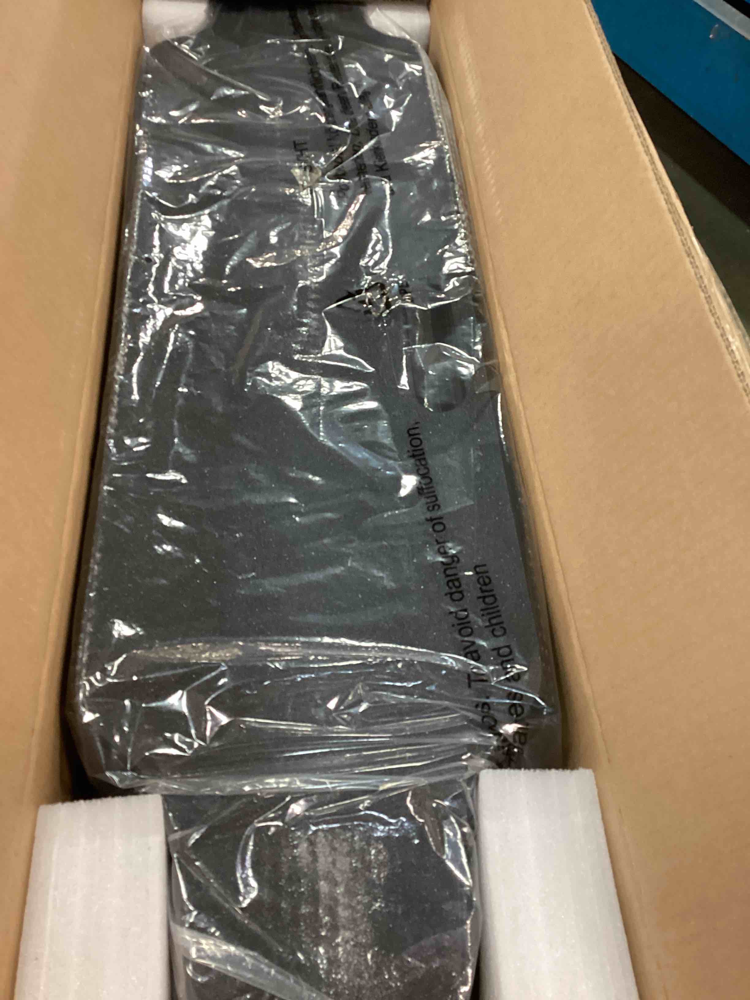 https://s3.amazonaws.com/lotting-images-prod/bidfta/YEL5092929_1704229117702.jpeg