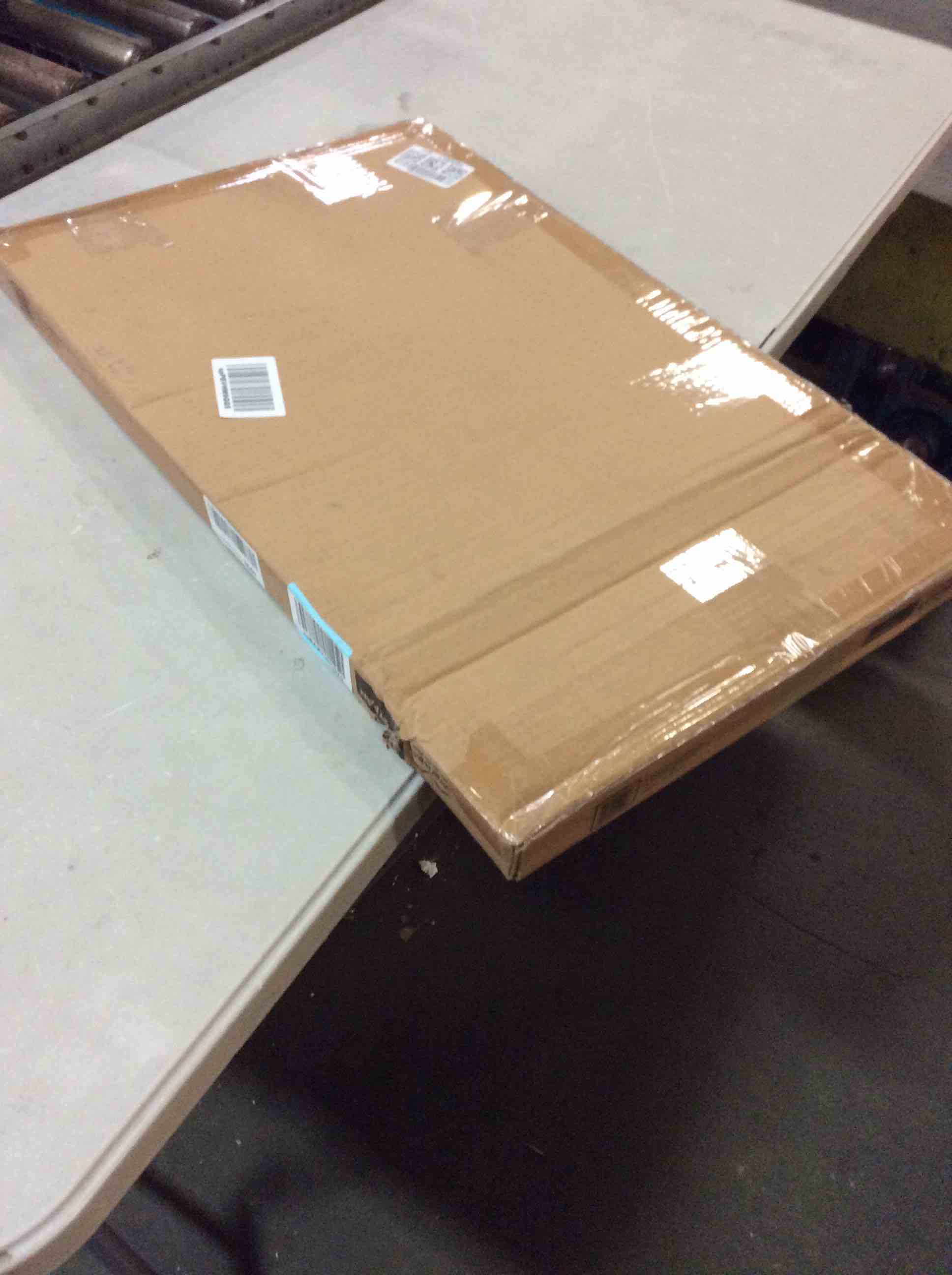https://s3.amazonaws.com/lotting-images-prod/bidfta/YEL5093255_1703001538082.jpeg
