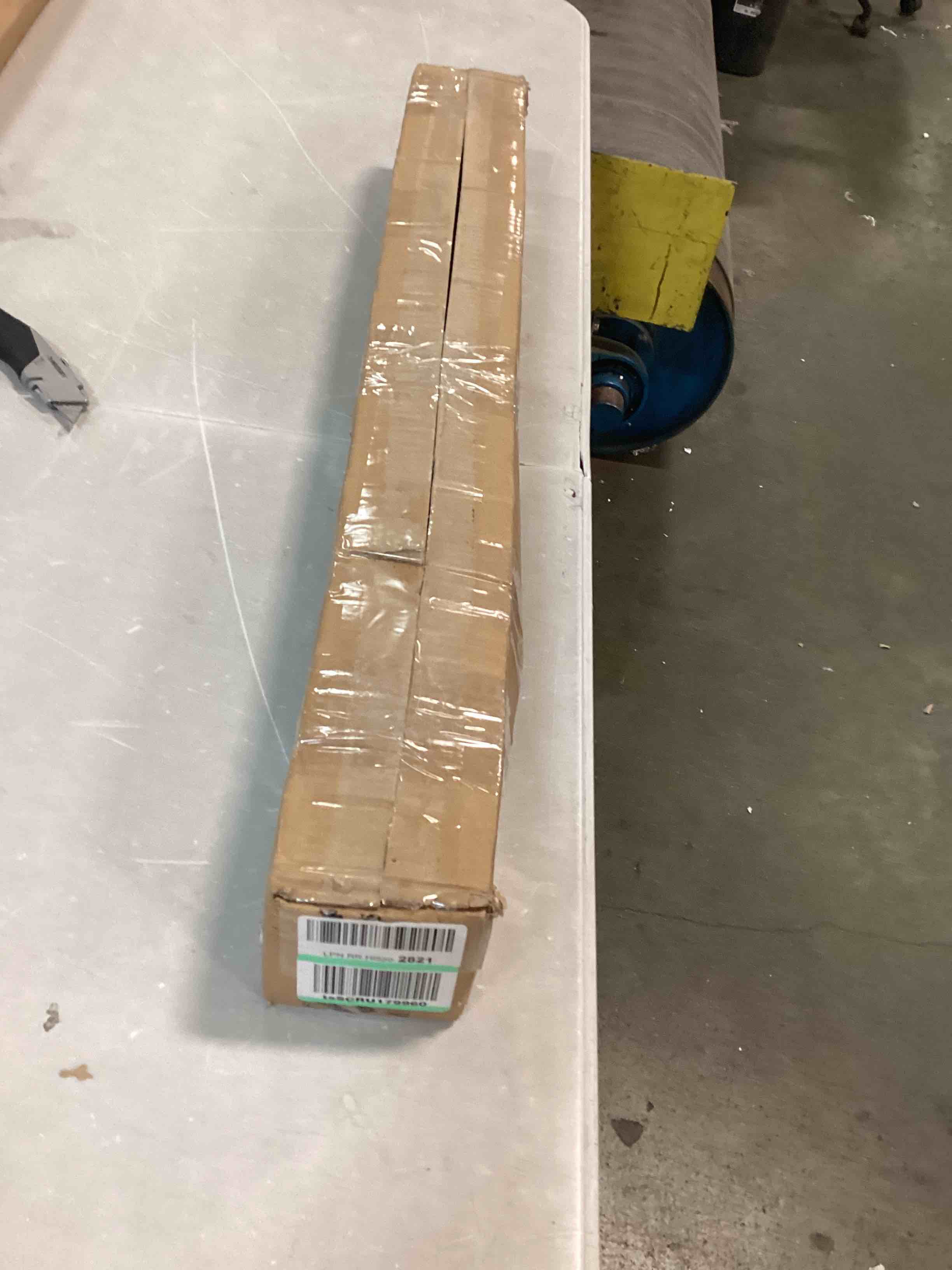https://s3.amazonaws.com/lotting-images-prod/bidfta/YEL5093993_1703775055751.jpeg