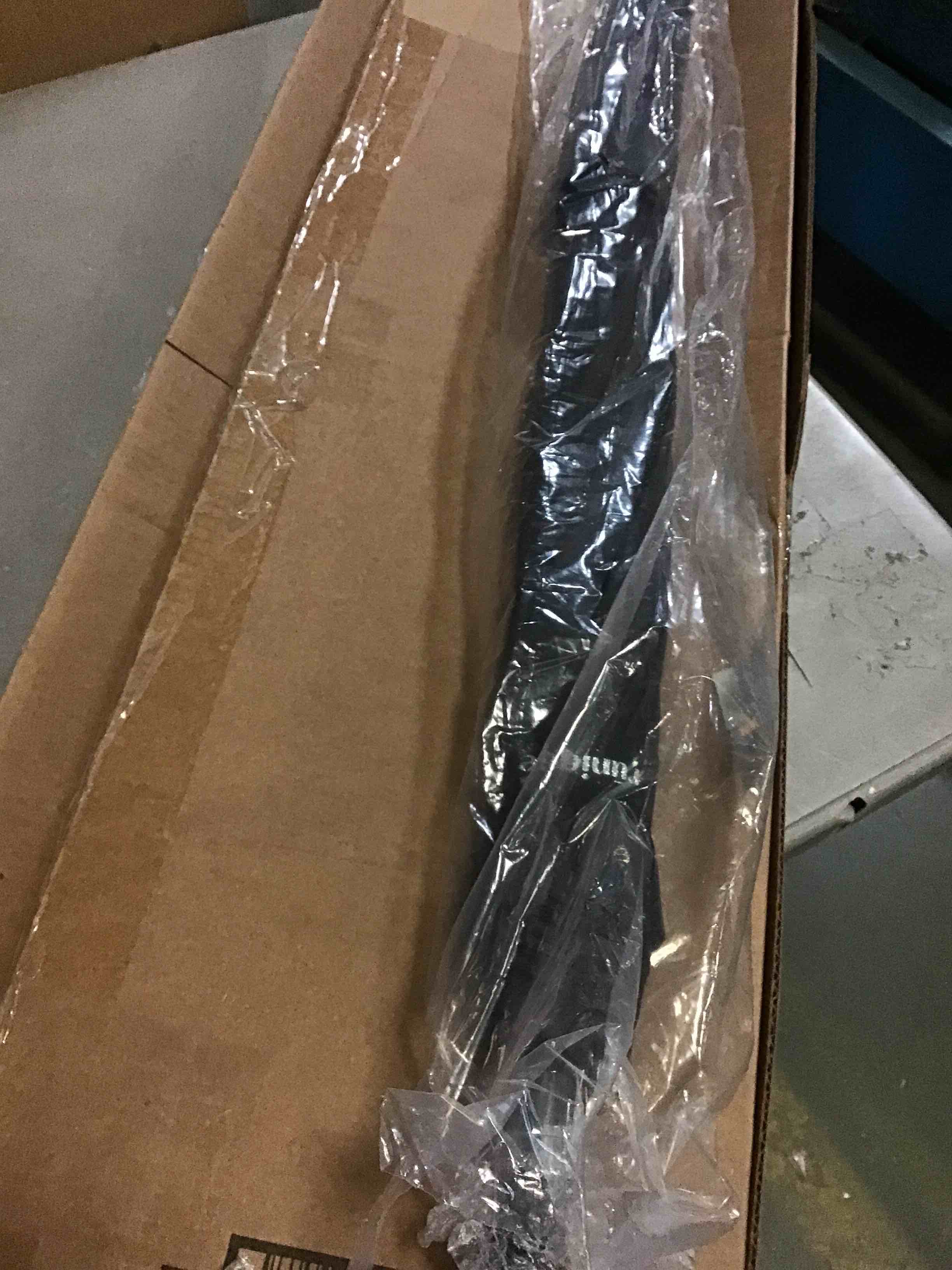 https://s3.amazonaws.com/lotting-images-prod/bidfta/YEL5094487_1702648614930.jpeg