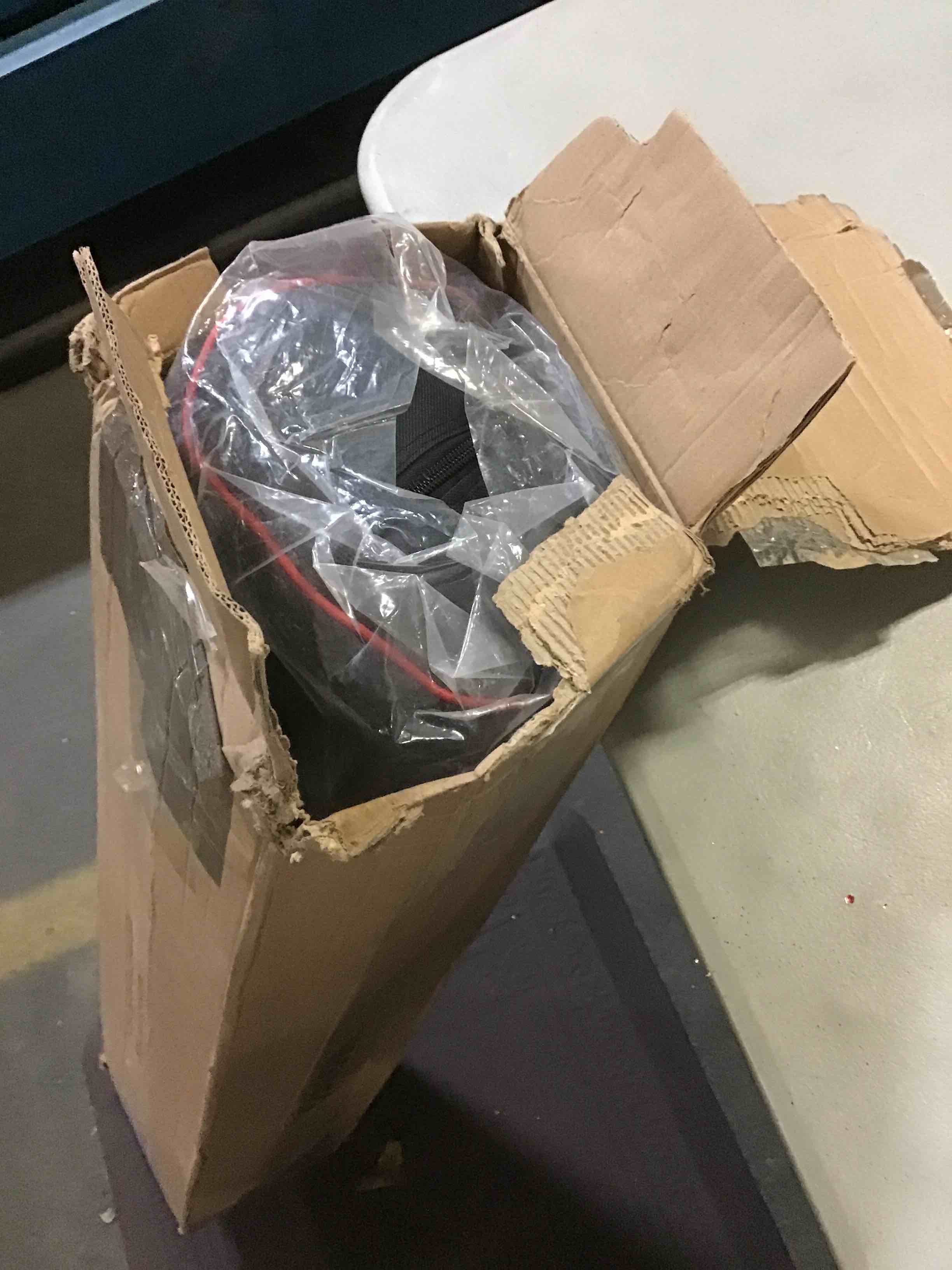 https://s3.amazonaws.com/lotting-images-prod/bidfta/YEL5094676_1702731127515.jpeg