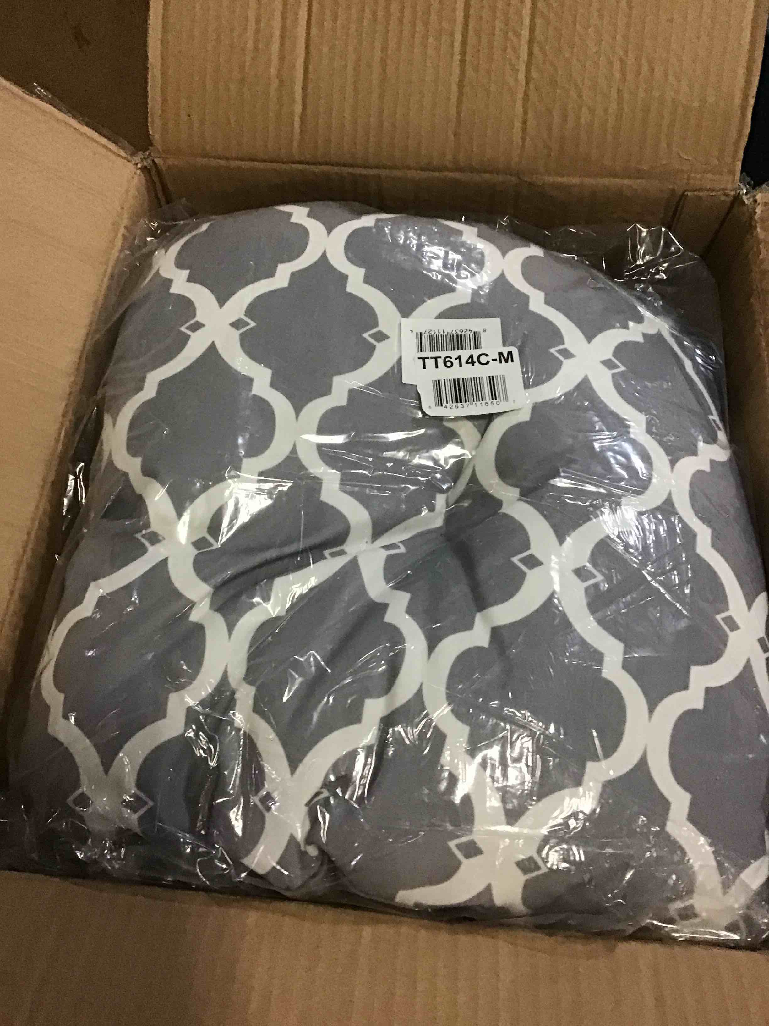 https://s3.amazonaws.com/lotting-images-prod/bidfta/YEL5095046_1702927552606.jpeg