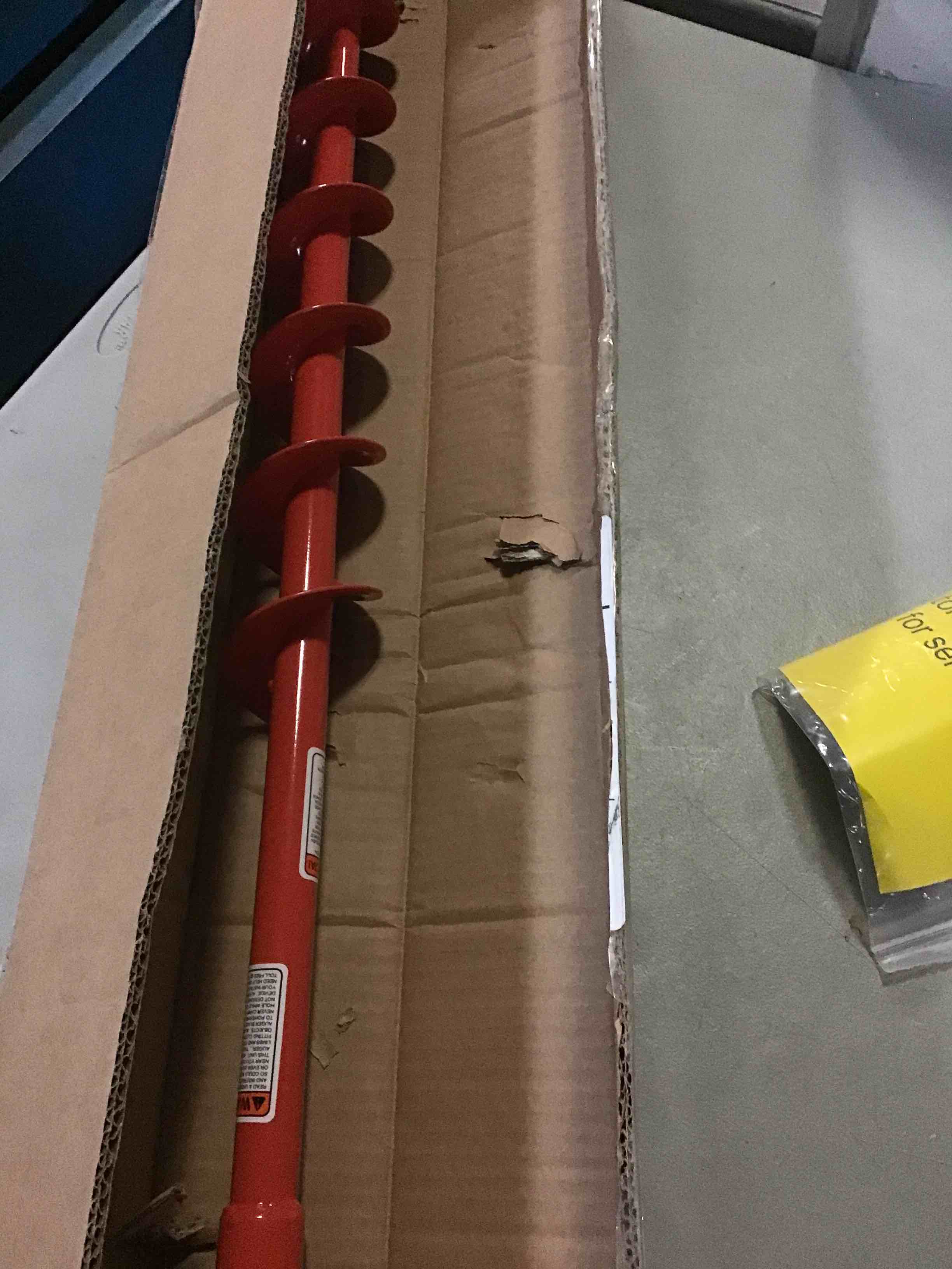 https://s3.amazonaws.com/lotting-images-prod/bidfta/YEL5095215_1703003811610.jpeg