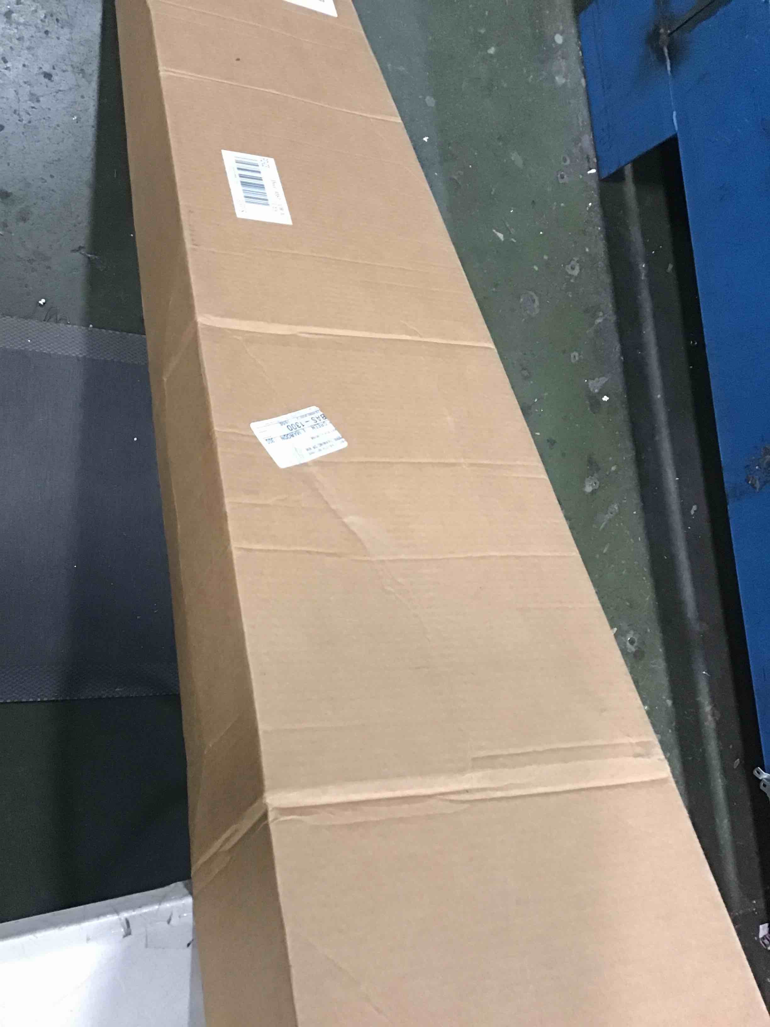 https://s3.amazonaws.com/lotting-images-prod/bidfta/YEL5095766_1703336707607.jpeg