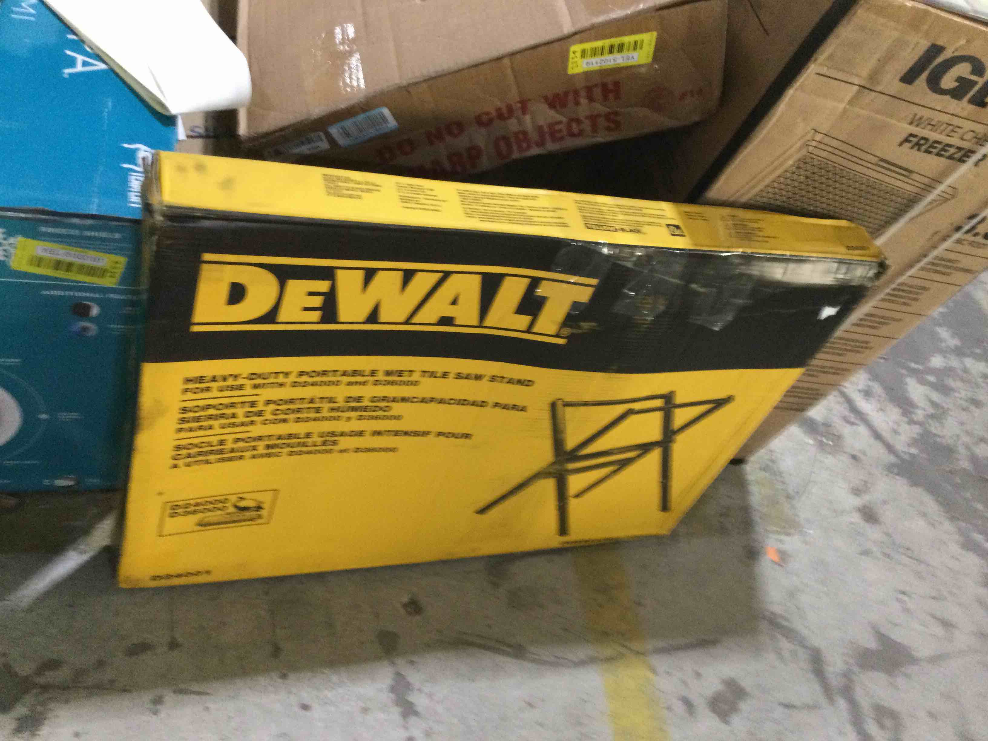 https://s3.amazonaws.com/lotting-images-prod/bidfta/YEL5102291_1694729385532.jpeg