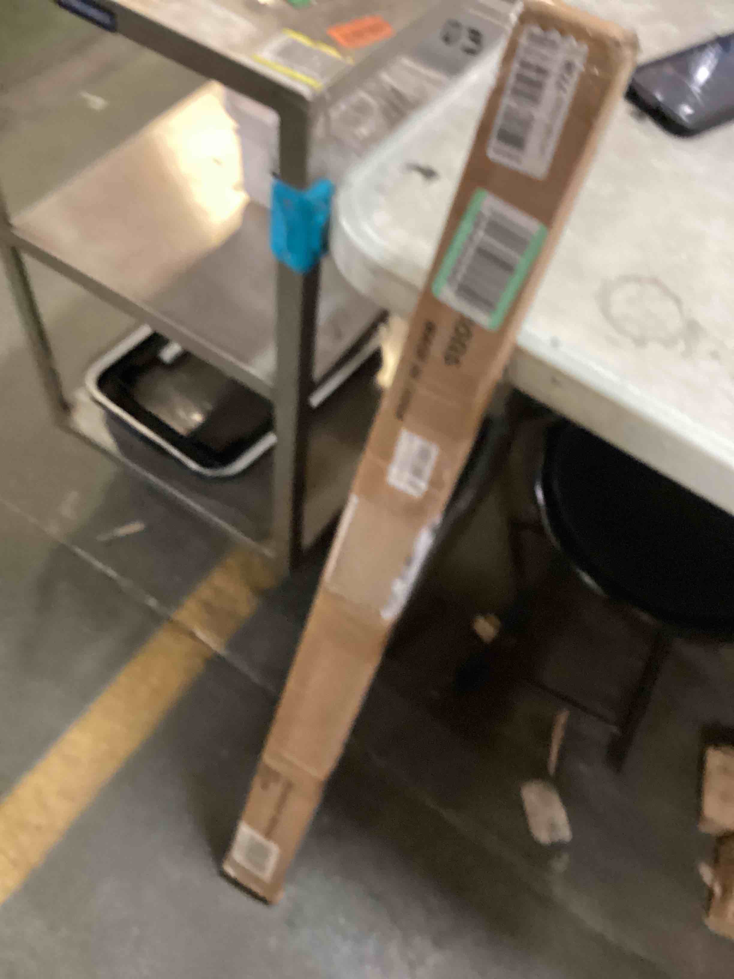 https://s3.amazonaws.com/lotting-images-prod/bidfta/YEL5108548_1692647674165.jpeg
