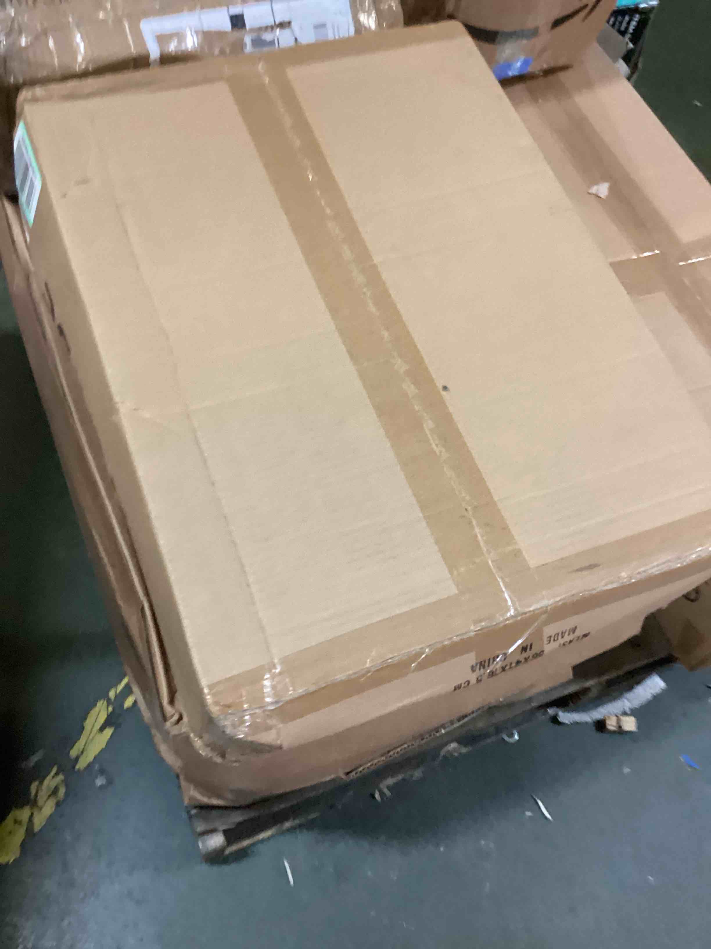 https://s3.amazonaws.com/lotting-images-prod/bidfta/YEL5108556_1692648065390.jpeg