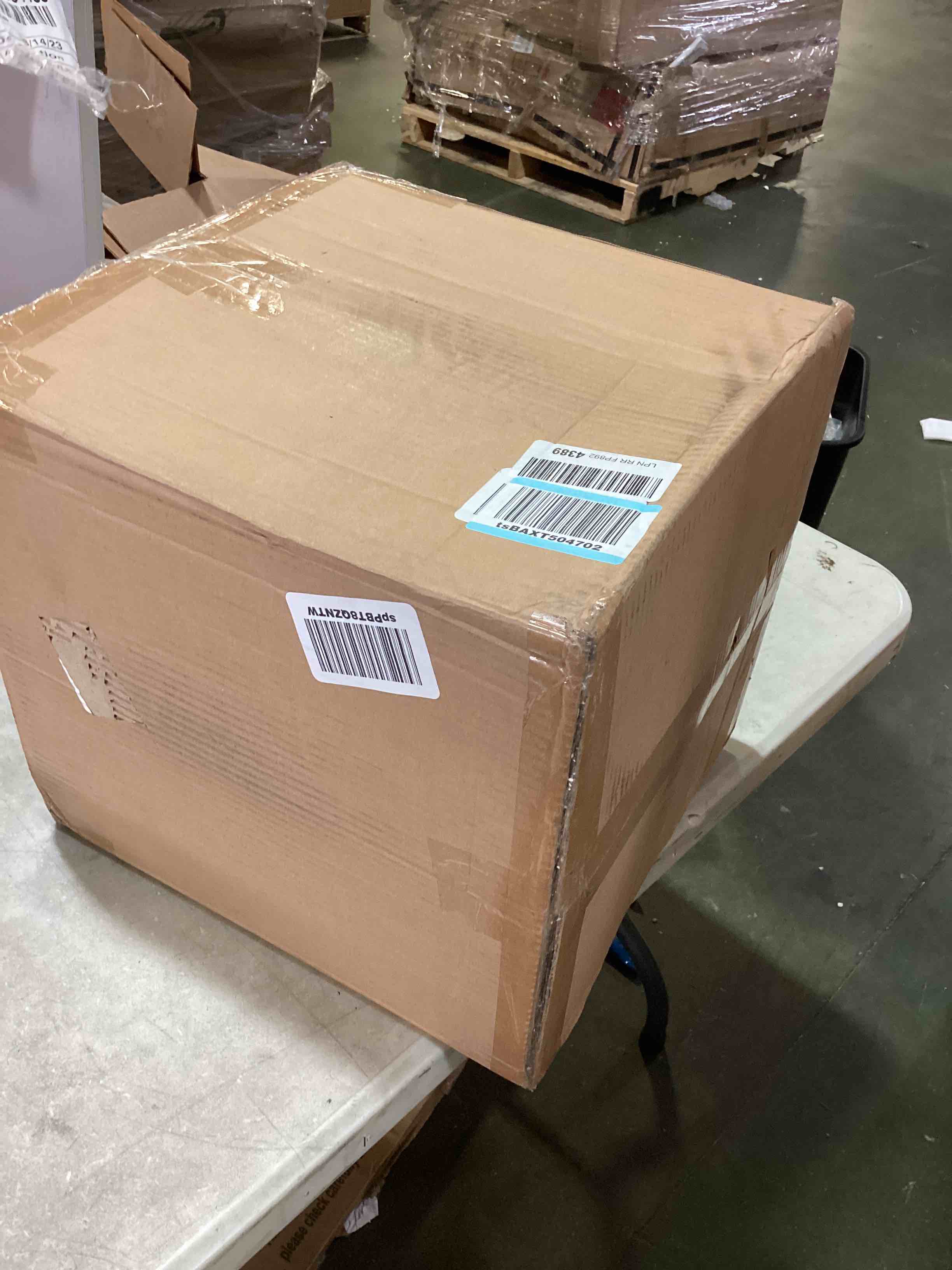 https://s3.amazonaws.com/lotting-images-prod/bidfta/YEL5108563_1692648826902.jpeg