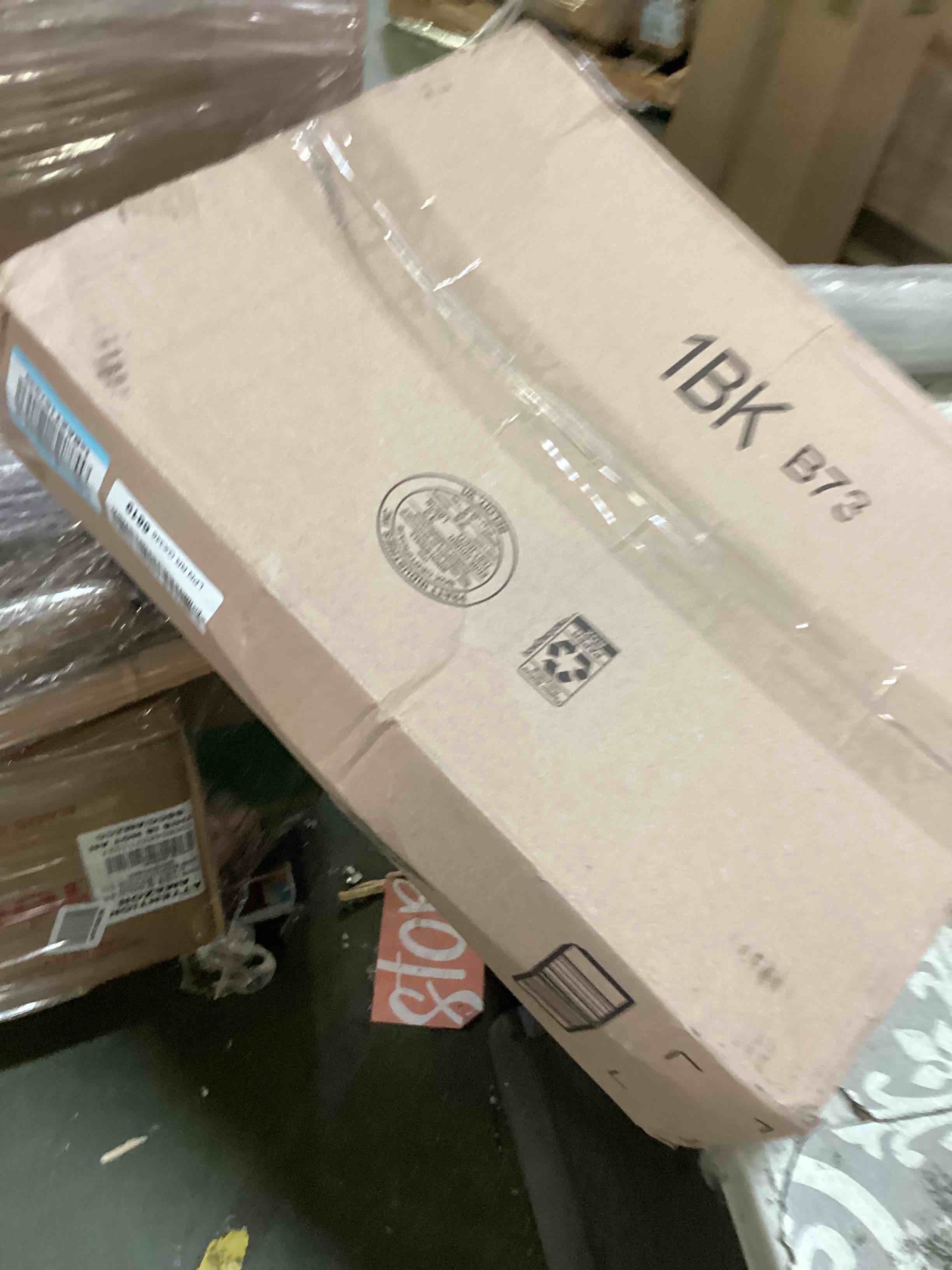 https://s3.amazonaws.com/lotting-images-prod/bidfta/YEL5108678_1692714449481.jpeg