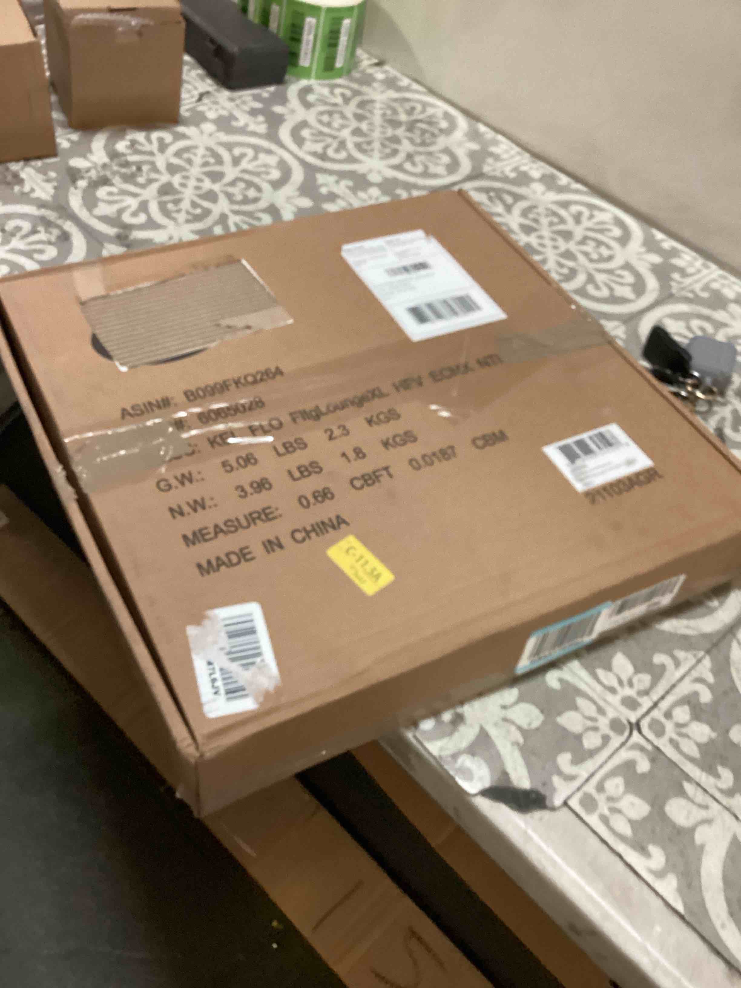 https://s3.amazonaws.com/lotting-images-prod/bidfta/YEL5108812_1692728026014.jpeg