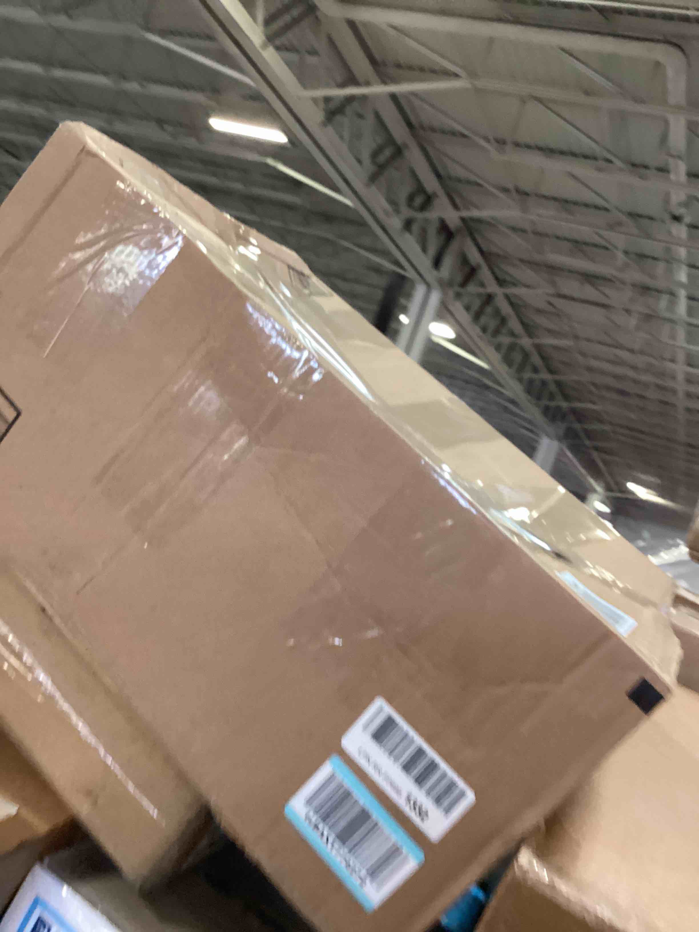 https://s3.amazonaws.com/lotting-images-prod/bidfta/YEL5108814_1692728109539.jpeg