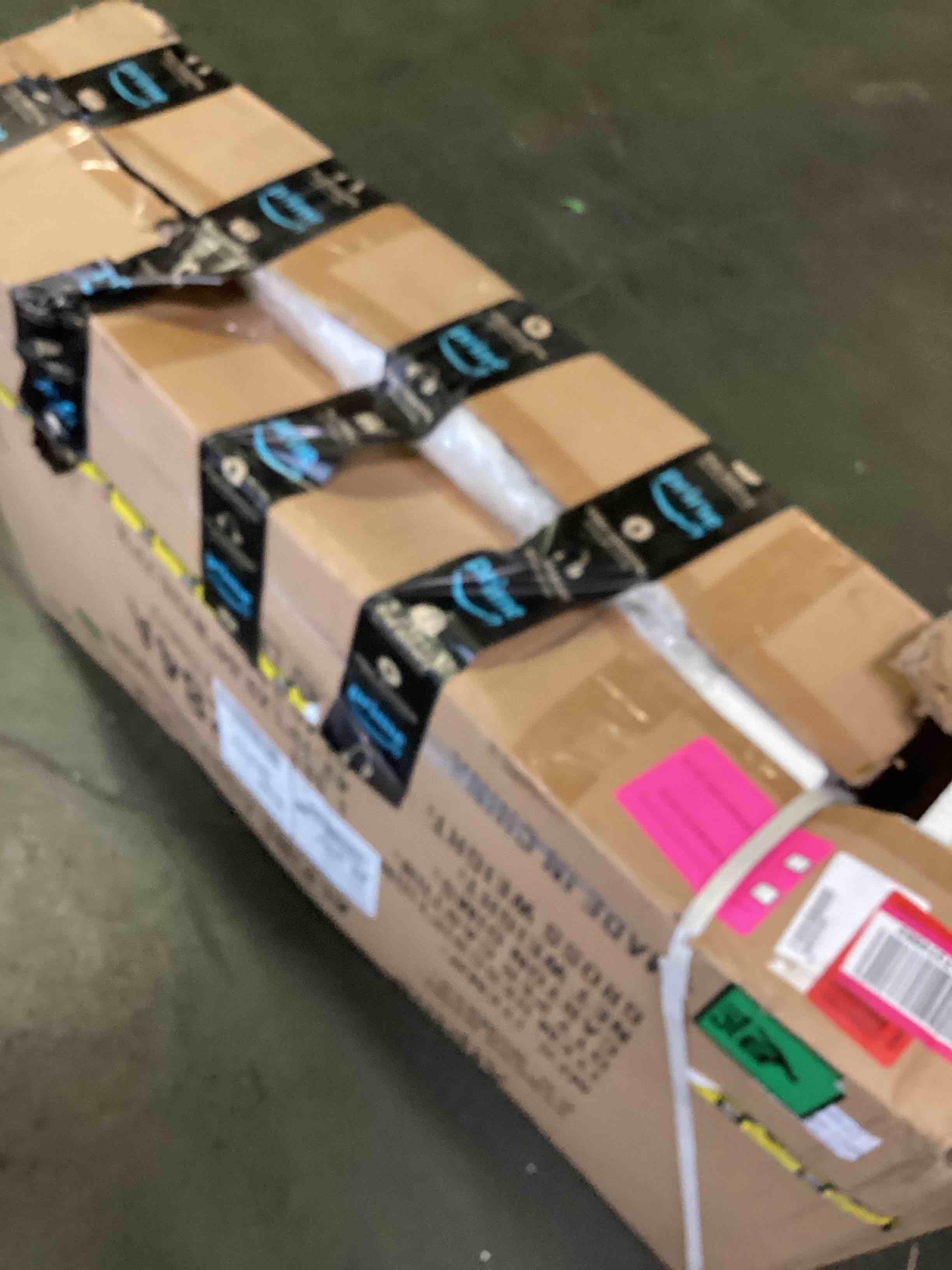 https://s3.amazonaws.com/lotting-images-prod/bidfta/YEL5109276_1692900314343.jpeg