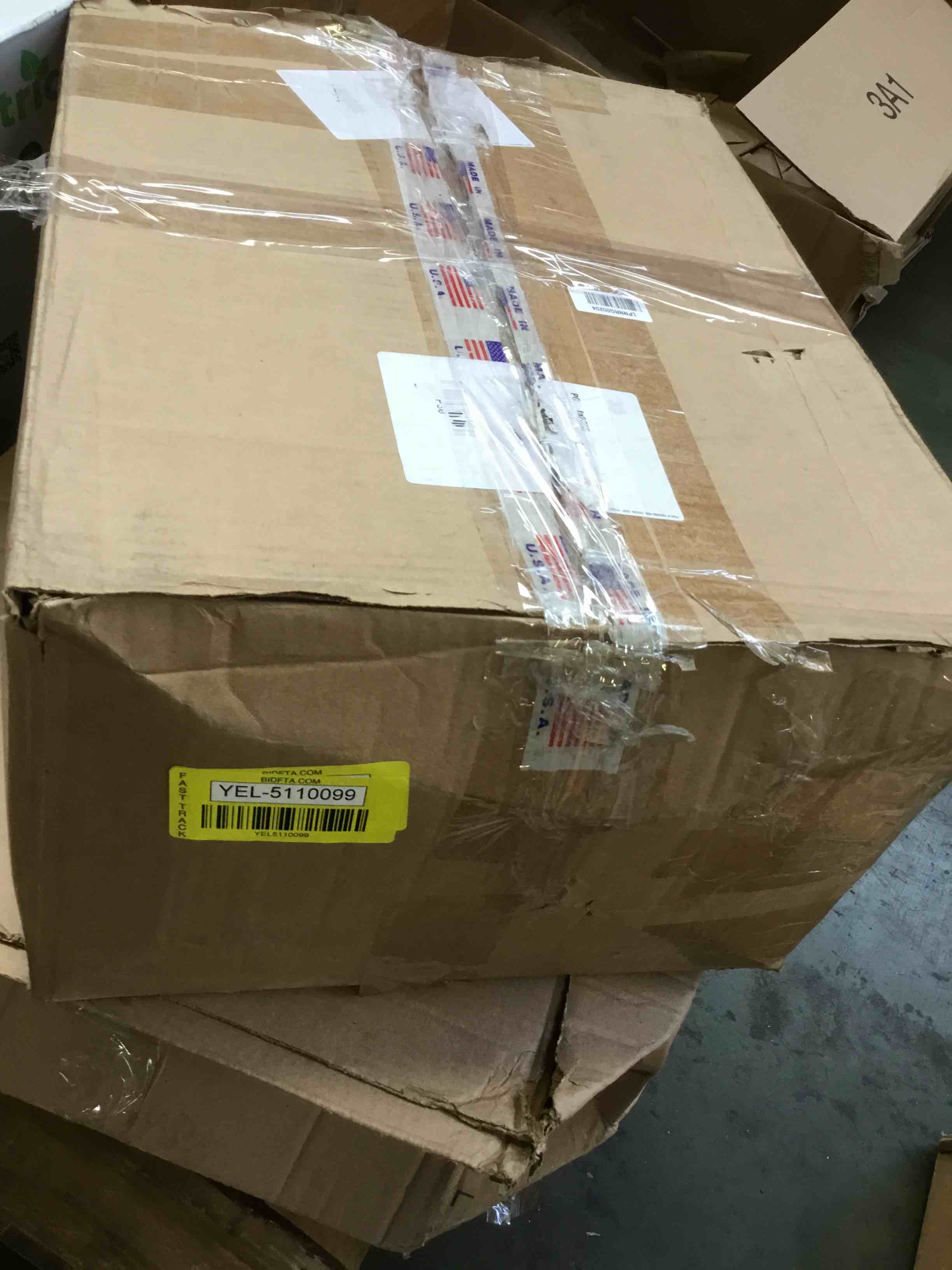 https://s3.amazonaws.com/lotting-images-prod/bidfta/YEL5110099_1692988588392.jpeg