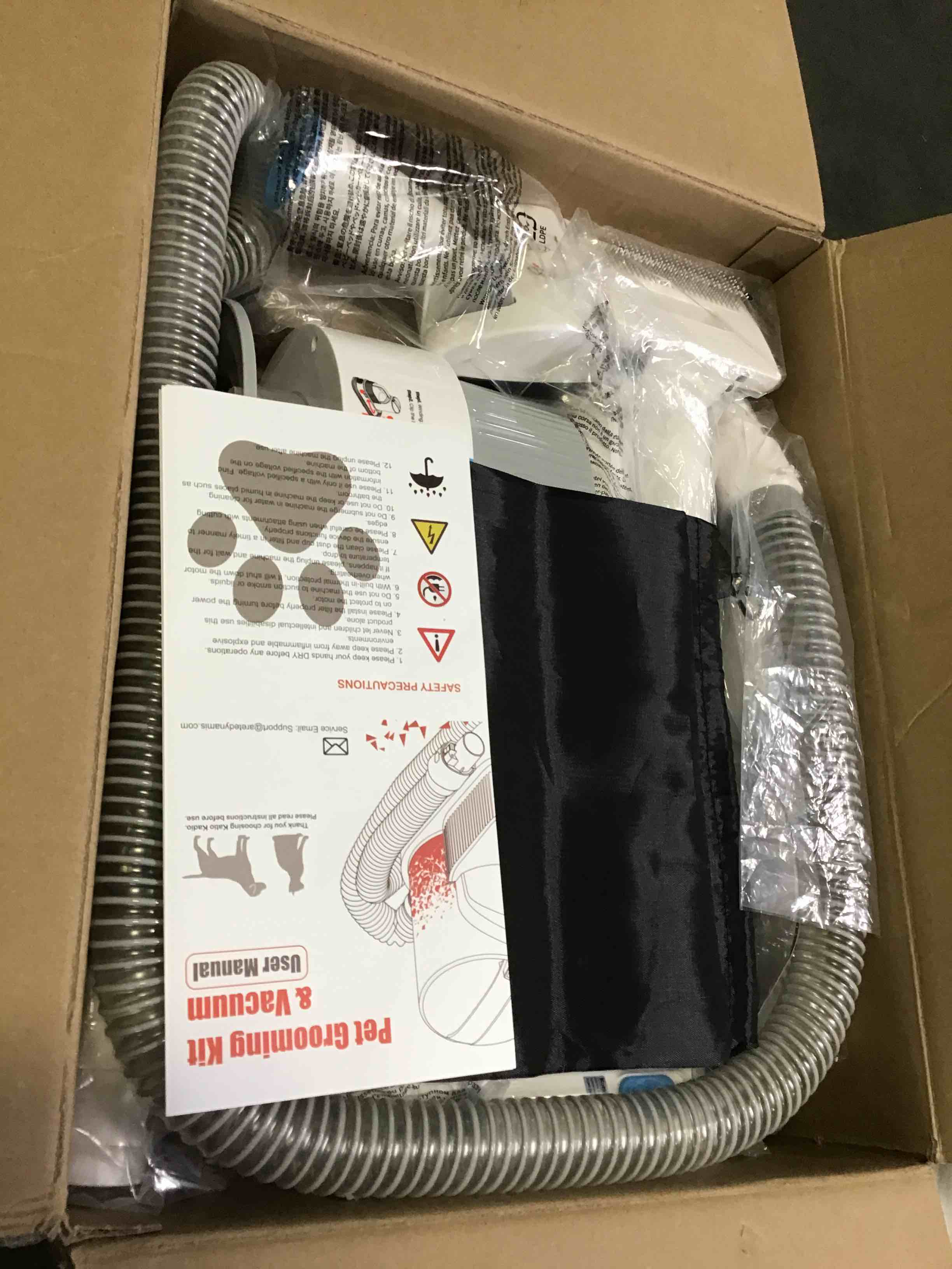 https://s3.amazonaws.com/lotting-images-prod/bidfta/YEL5110895_1695320151025.jpeg