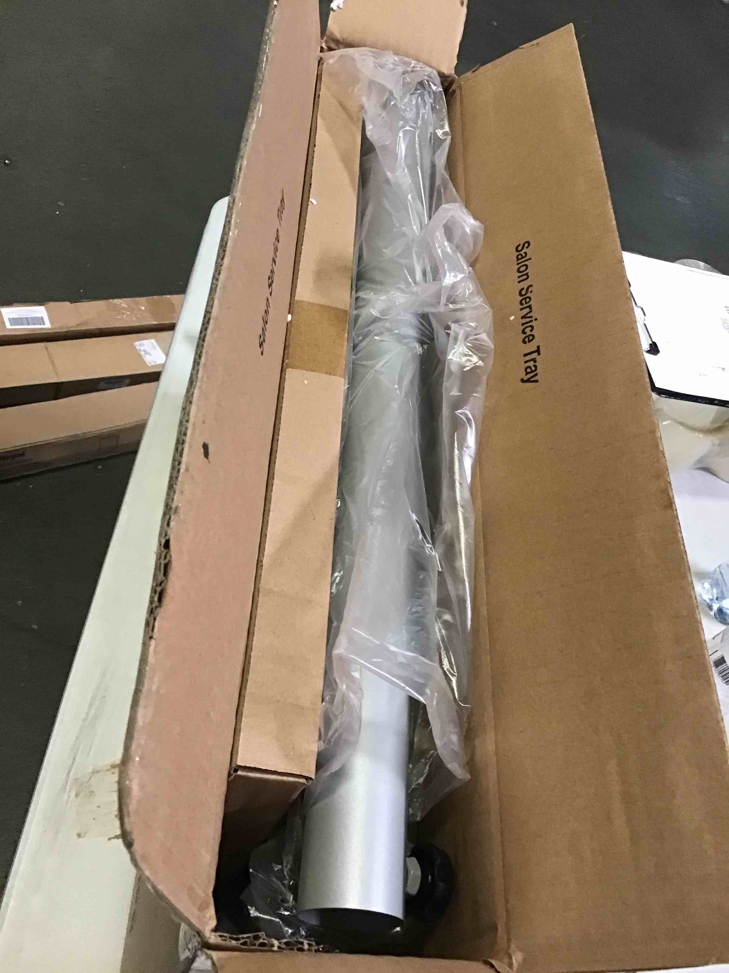 https://s3.amazonaws.com/lotting-images-prod/bidfta/YEL5110907_1695321293048.jpeg