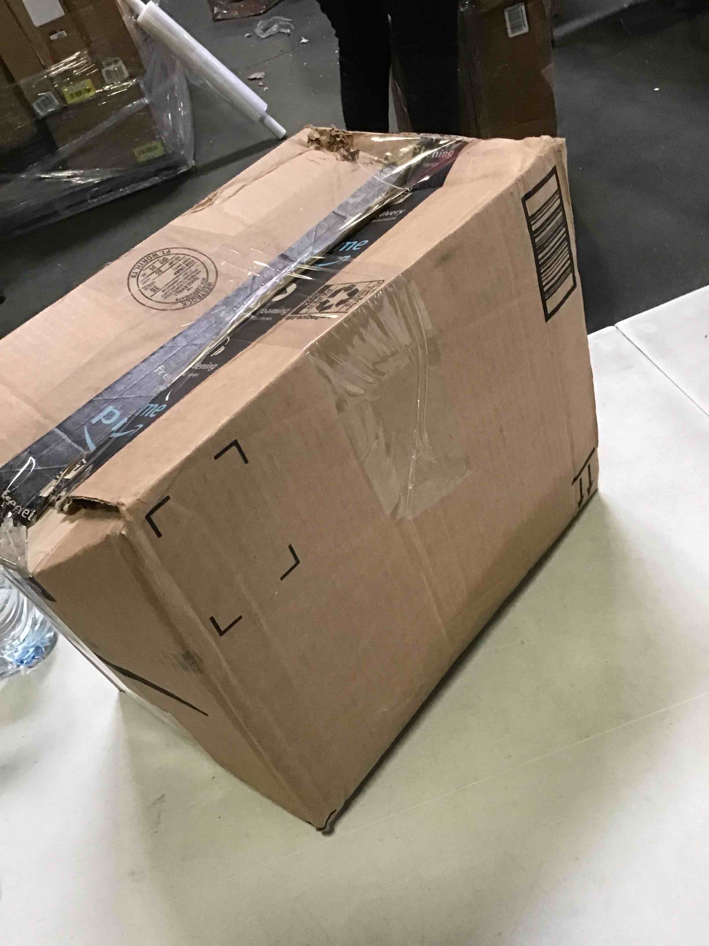https://s3.amazonaws.com/lotting-images-prod/bidfta/YEL5110910_1695321563975.jpeg