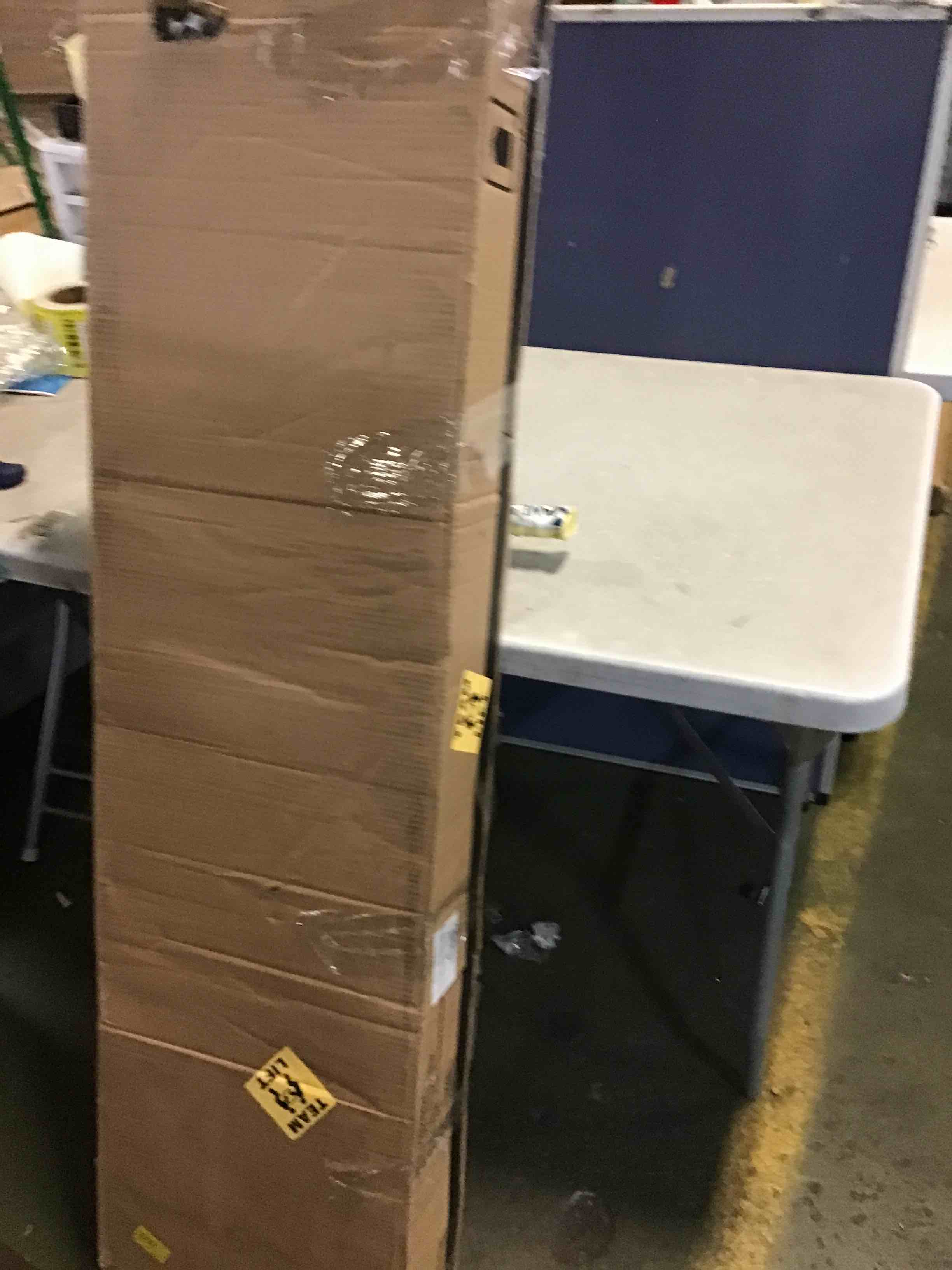 https://s3.amazonaws.com/lotting-images-prod/bidfta/YEL5111596_1693058840108.jpeg