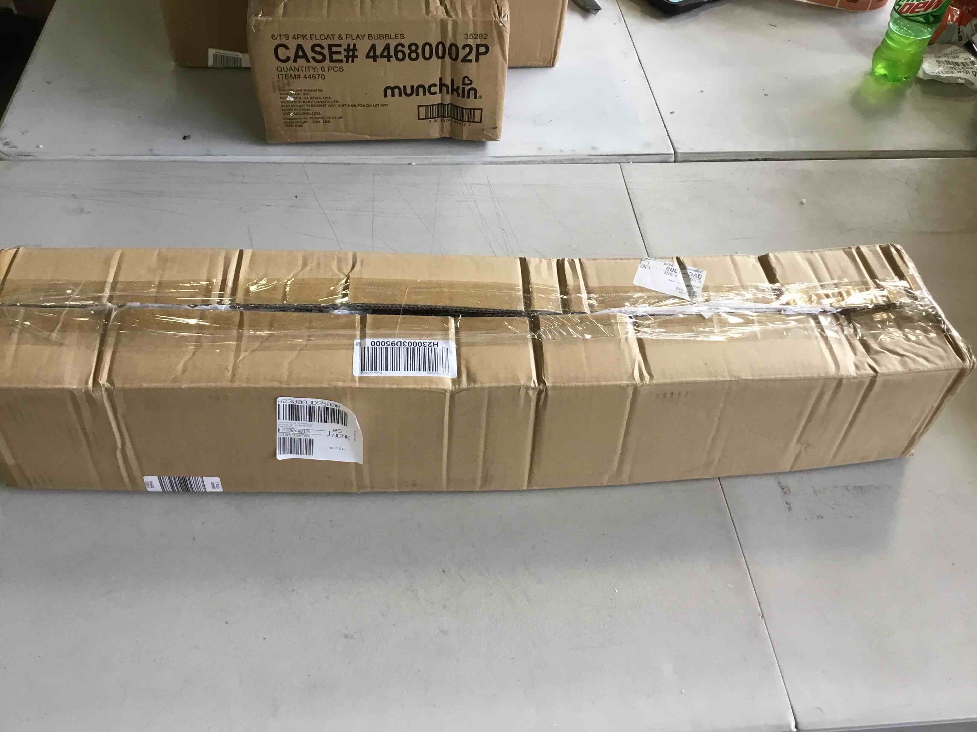 https://s3.amazonaws.com/lotting-images-prod/bidfta/YEL5112958_1692385480729.jpeg