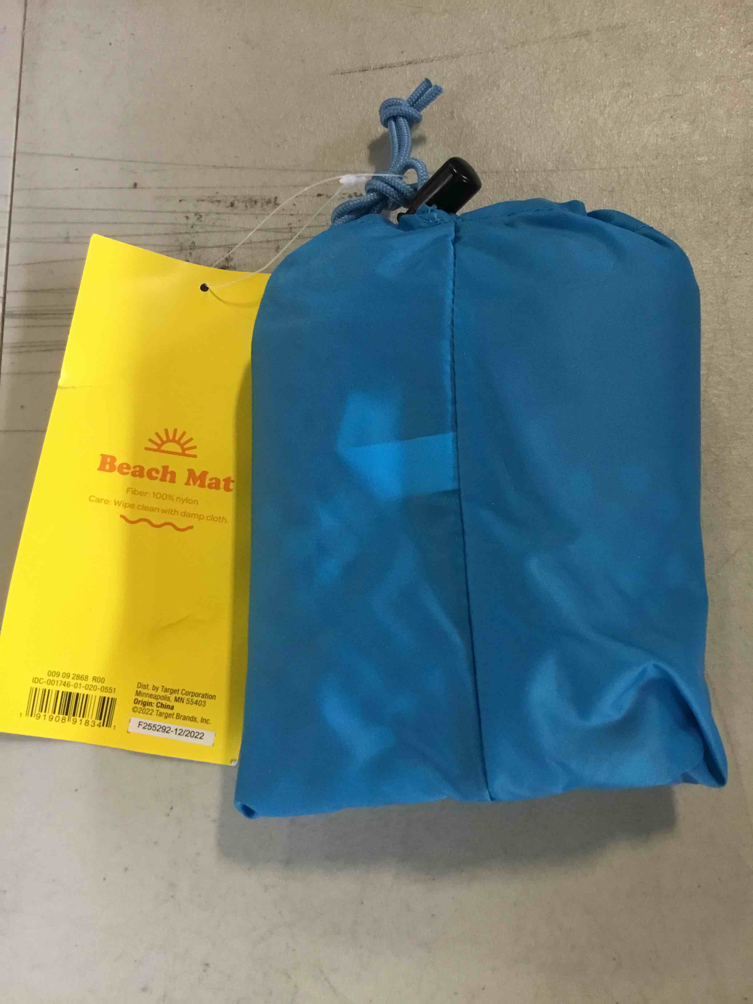 https://s3.amazonaws.com/lotting-images-prod/bidfta/YEL5113838_1692969347337.jpeg
