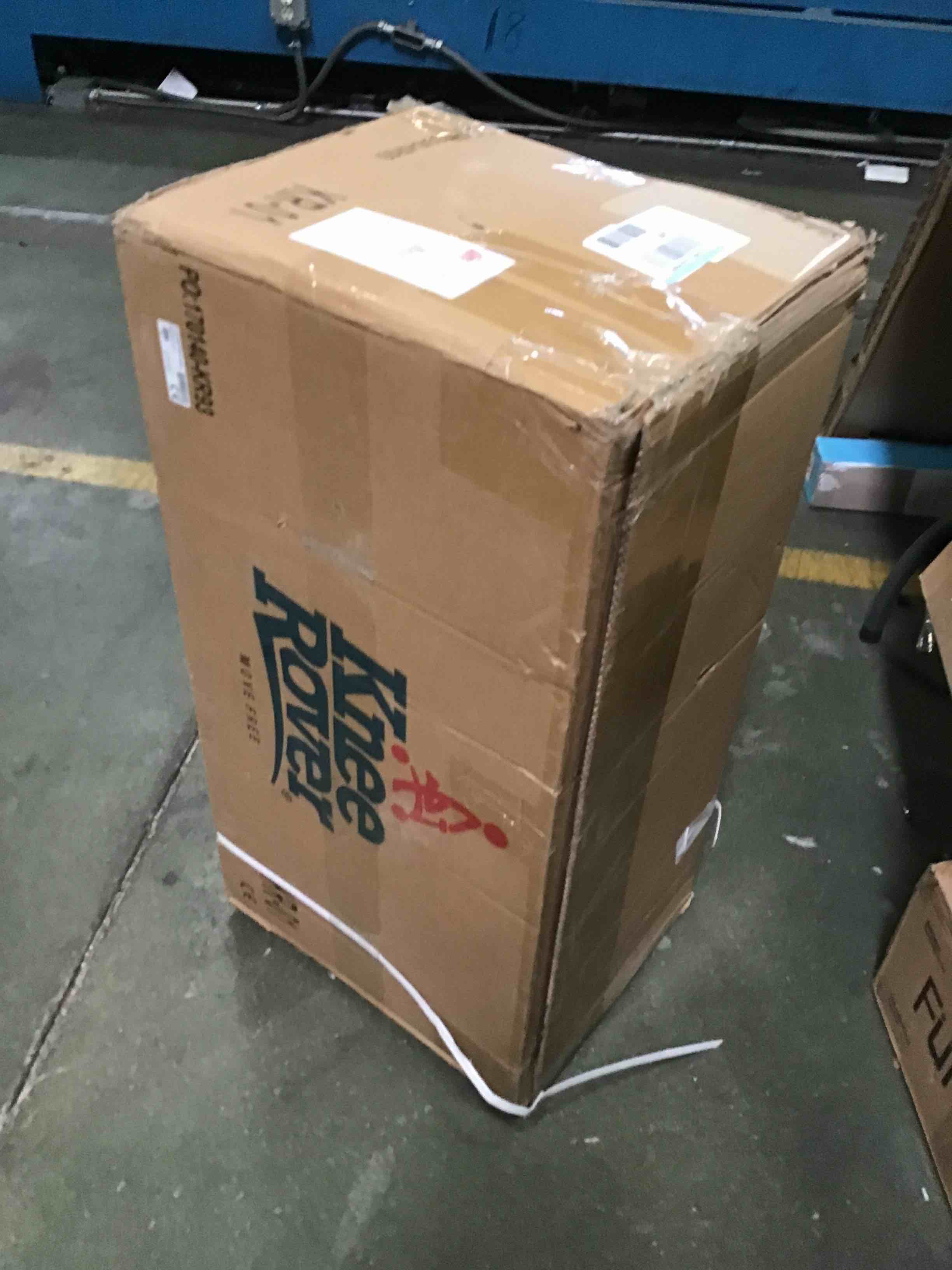 https://s3.amazonaws.com/lotting-images-prod/bidfta/YEL5115084_1693929513124.jpeg