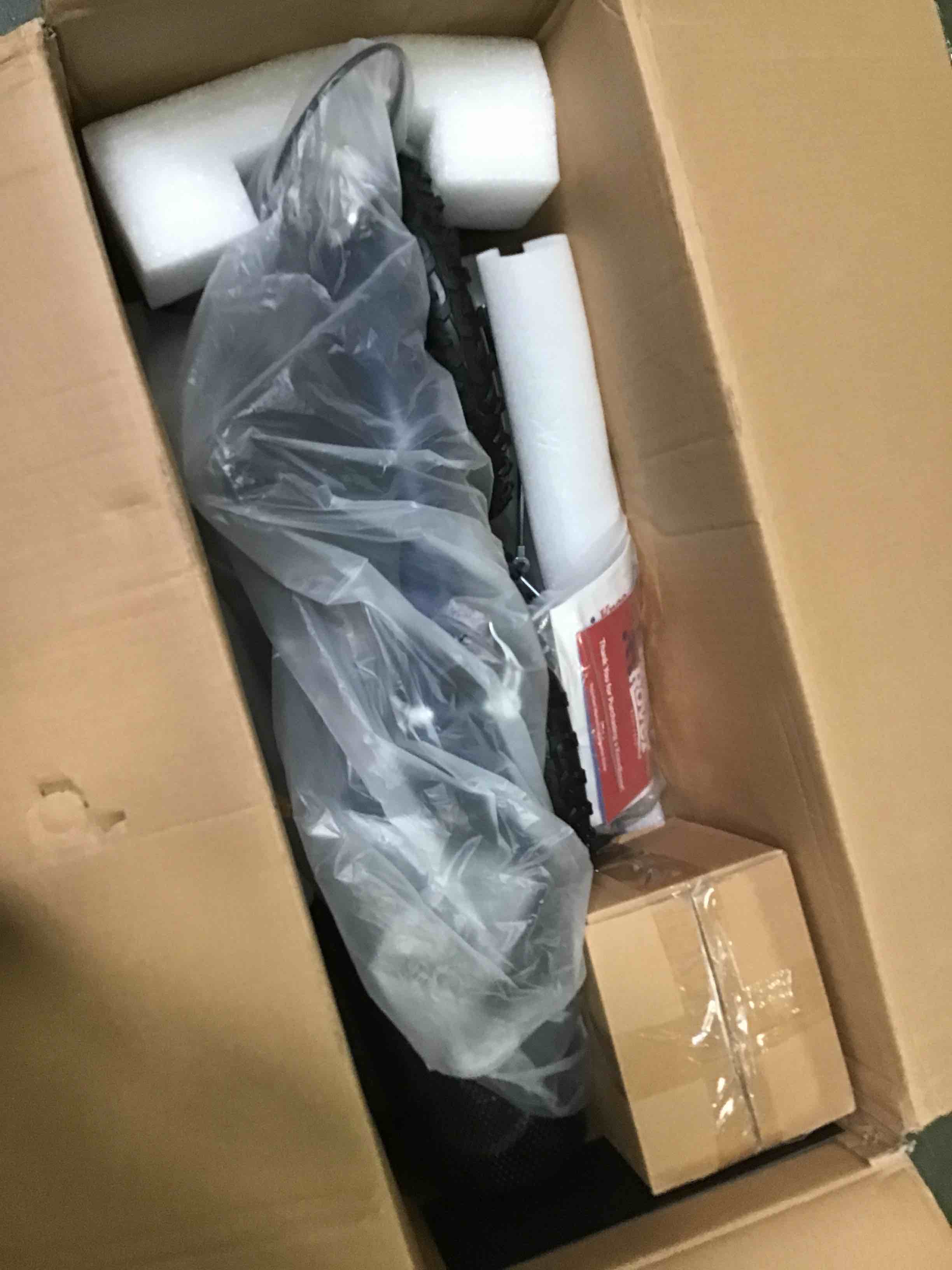 https://s3.amazonaws.com/lotting-images-prod/bidfta/YEL5115084_1693929534399.jpeg