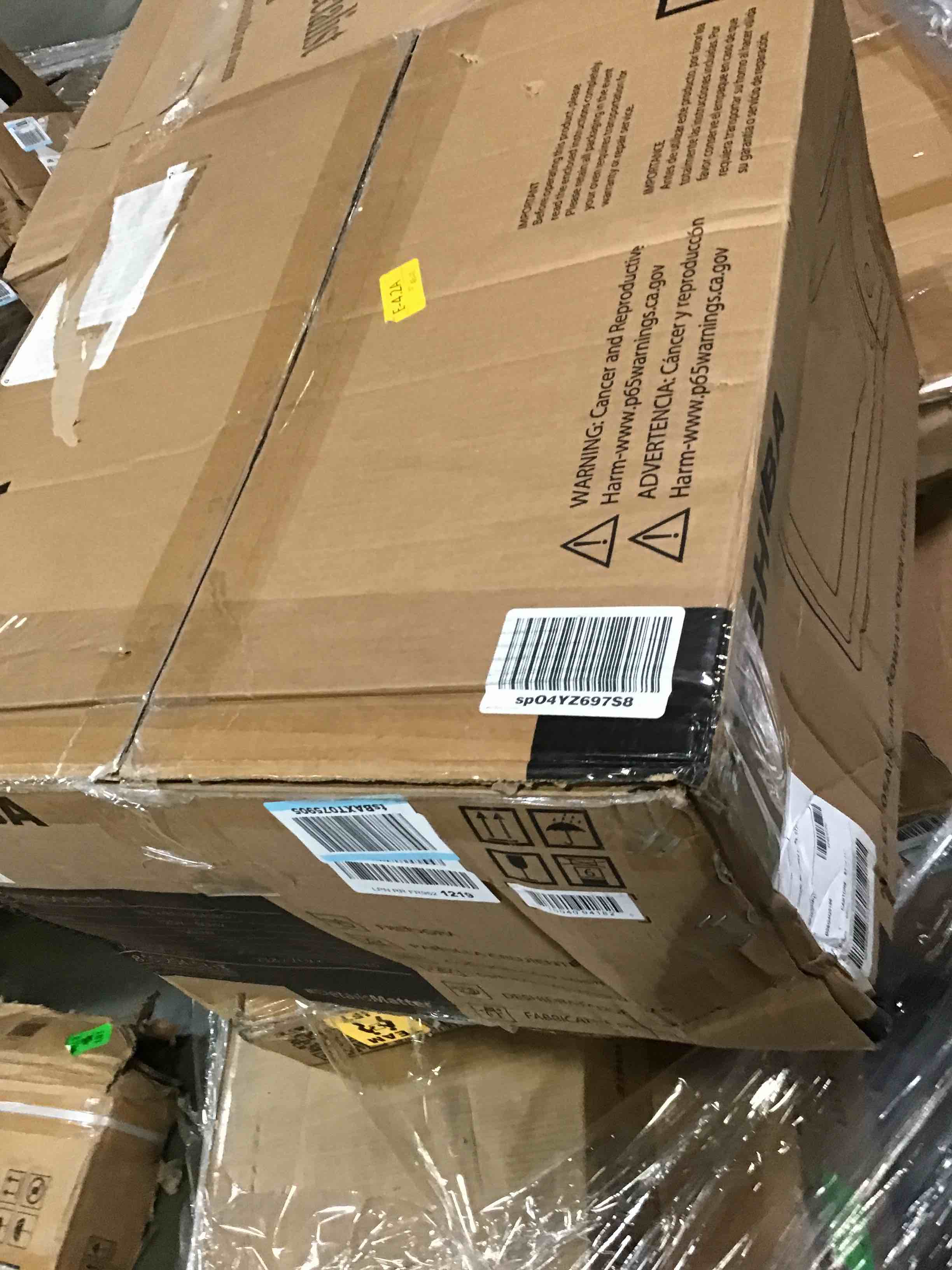 https://s3.amazonaws.com/lotting-images-prod/bidfta/YEL5115249_1694013364061.jpeg