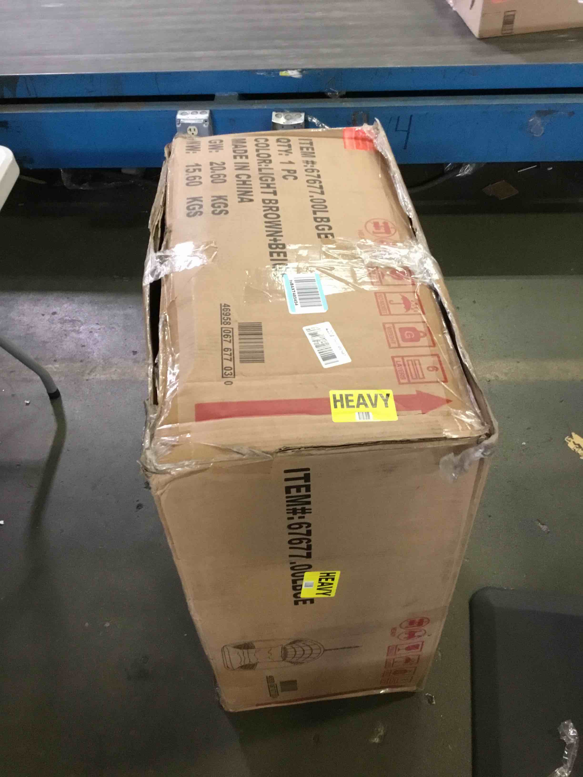 https://s3.amazonaws.com/lotting-images-prod/bidfta/YEL5115474_1692801248422.jpeg