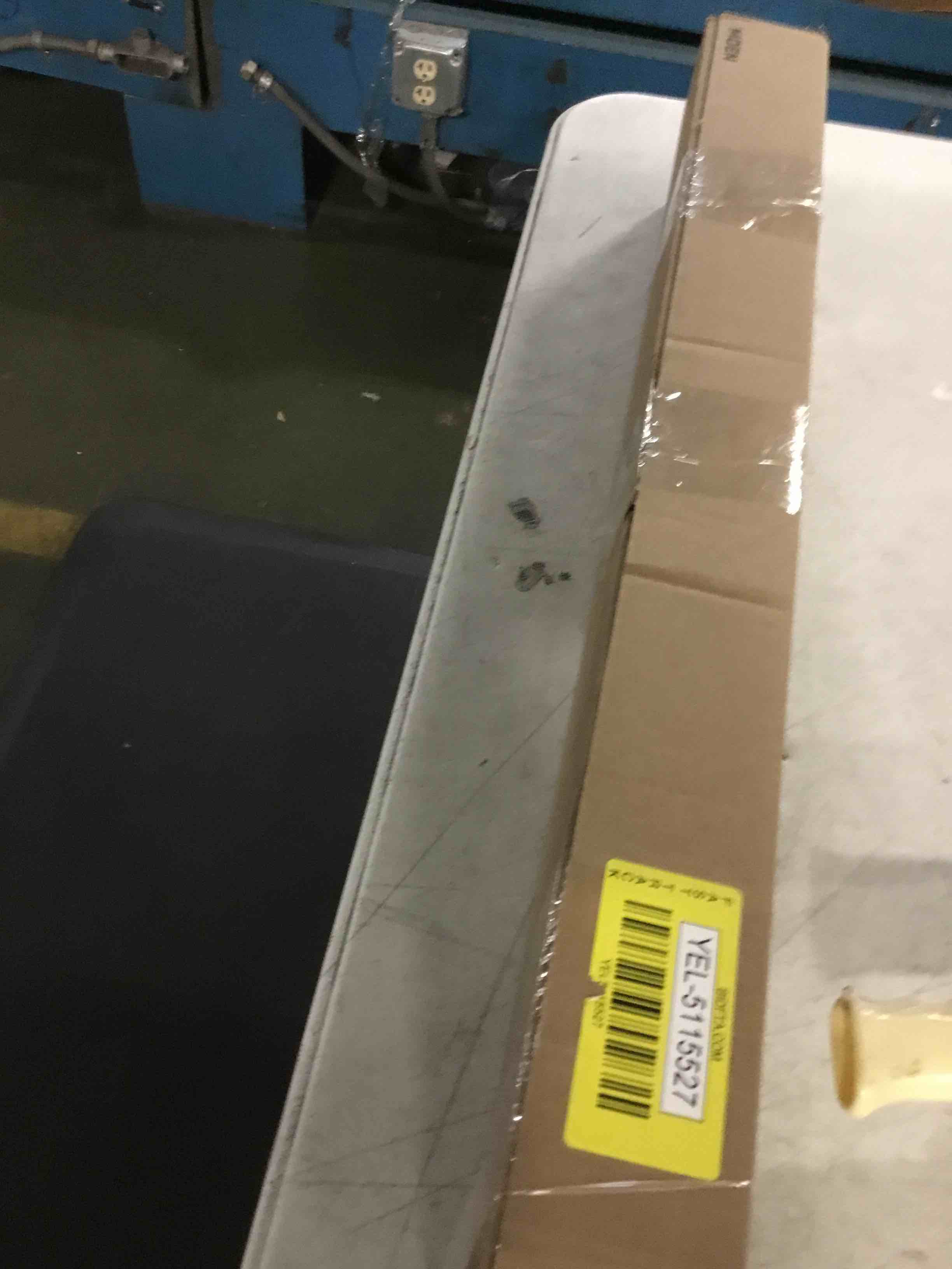 https://s3.amazonaws.com/lotting-images-prod/bidfta/YEL5115527_1692877702893.jpeg