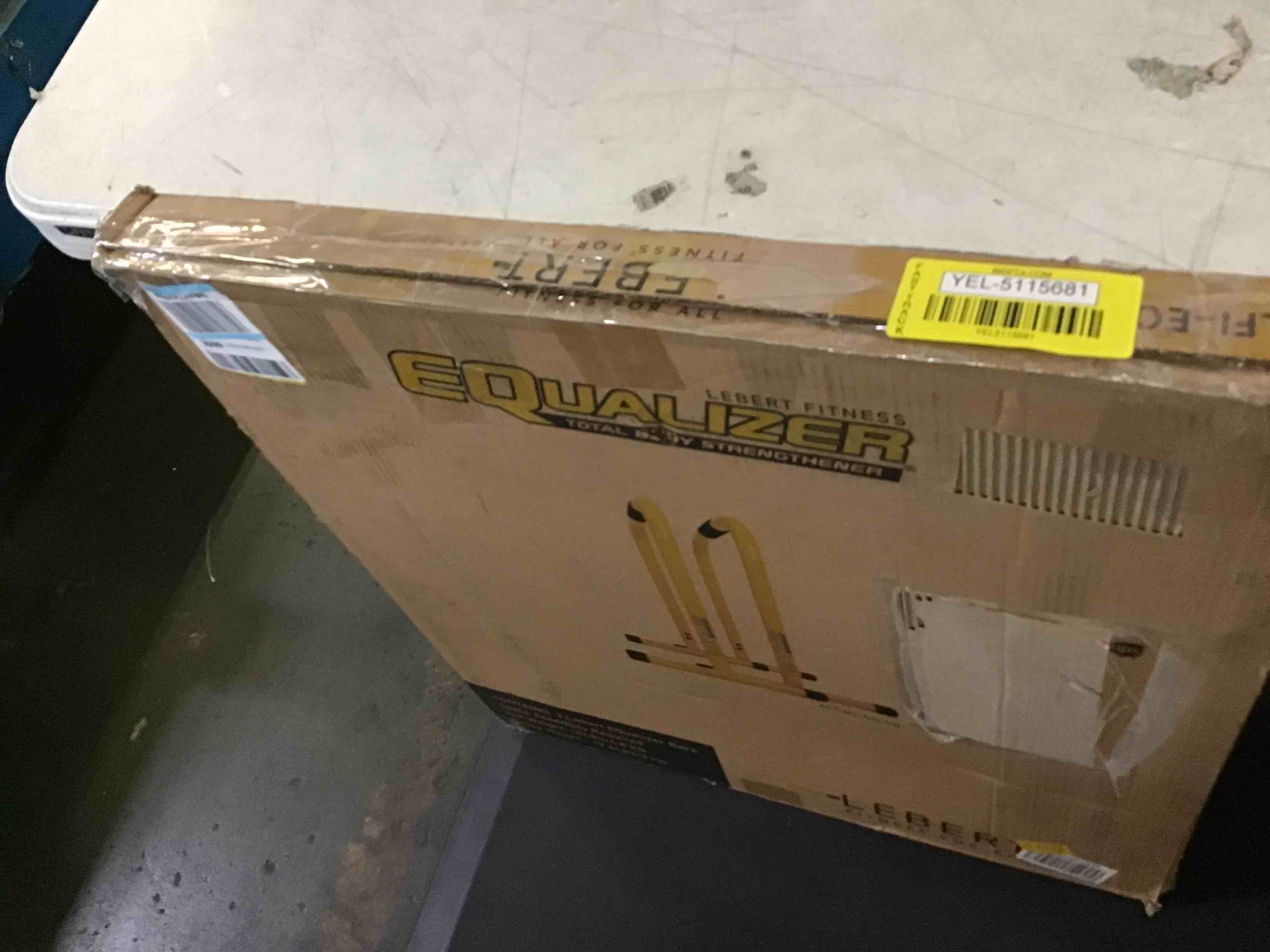https://s3.amazonaws.com/lotting-images-prod/bidfta/YEL5115681_1692906560346.jpeg