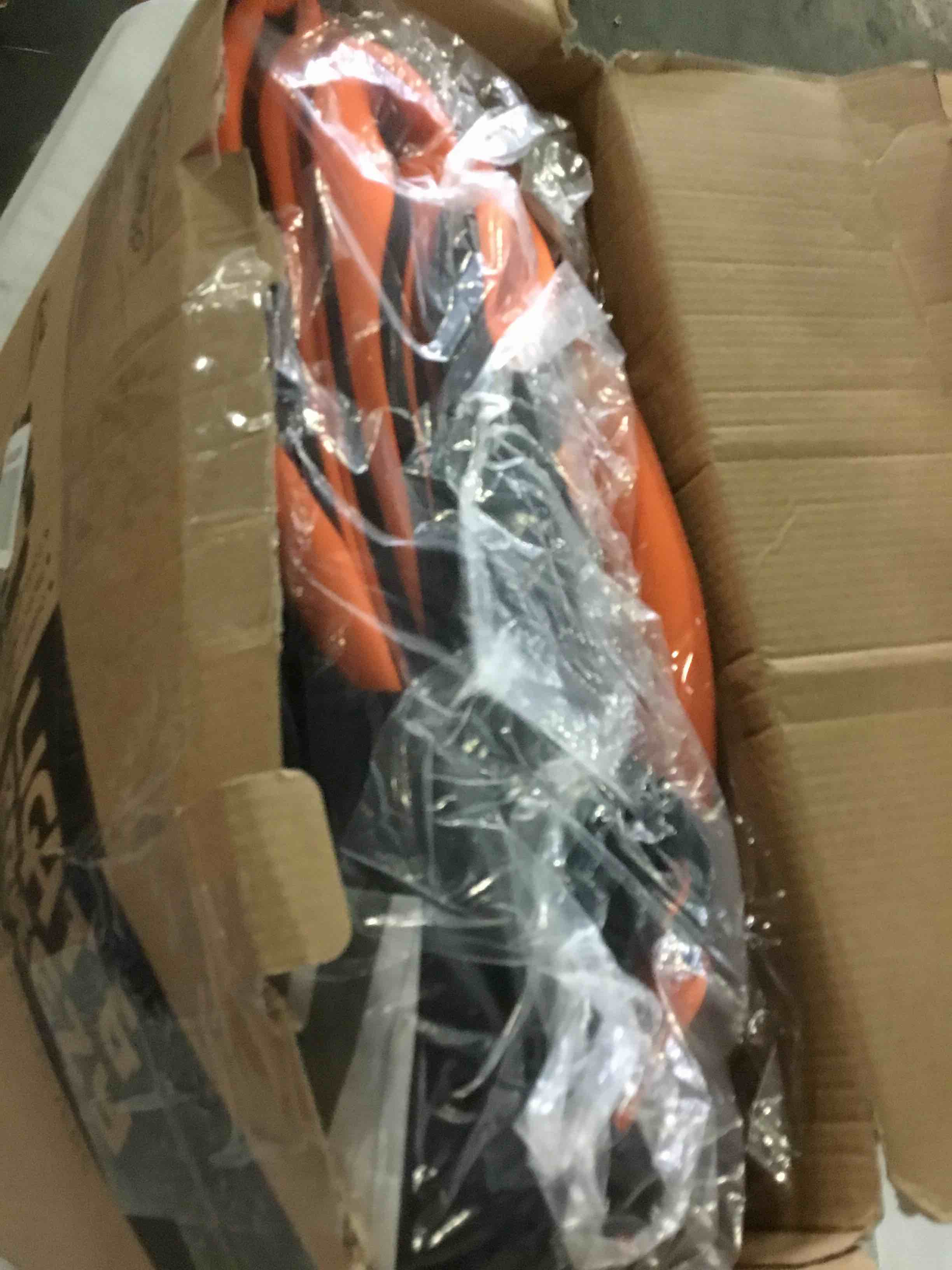 https://s3.amazonaws.com/lotting-images-prod/bidfta/YEL5116018_1693061844365.jpeg