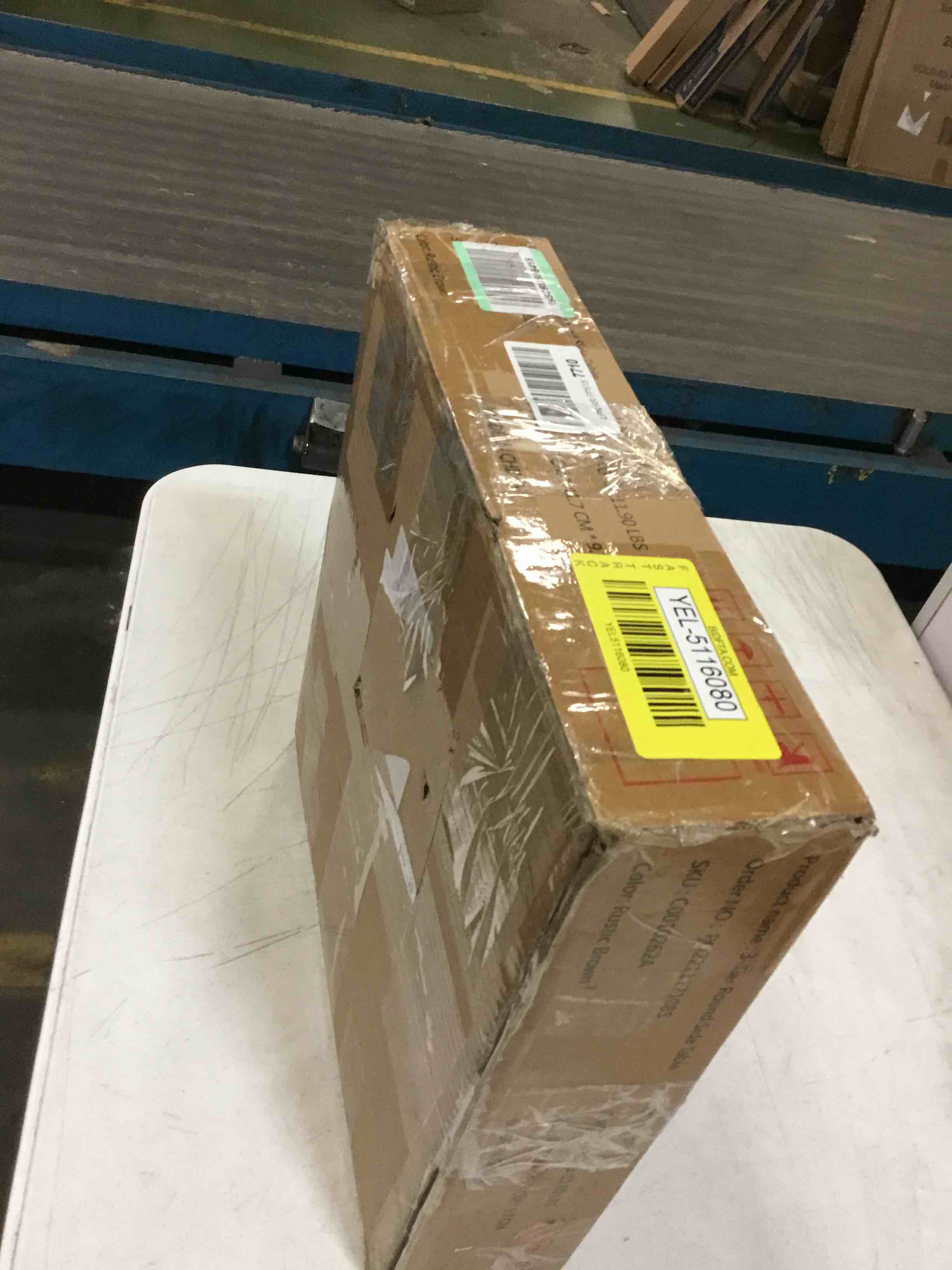 https://s3.amazonaws.com/lotting-images-prod/bidfta/YEL5116080_1693227120297.jpeg