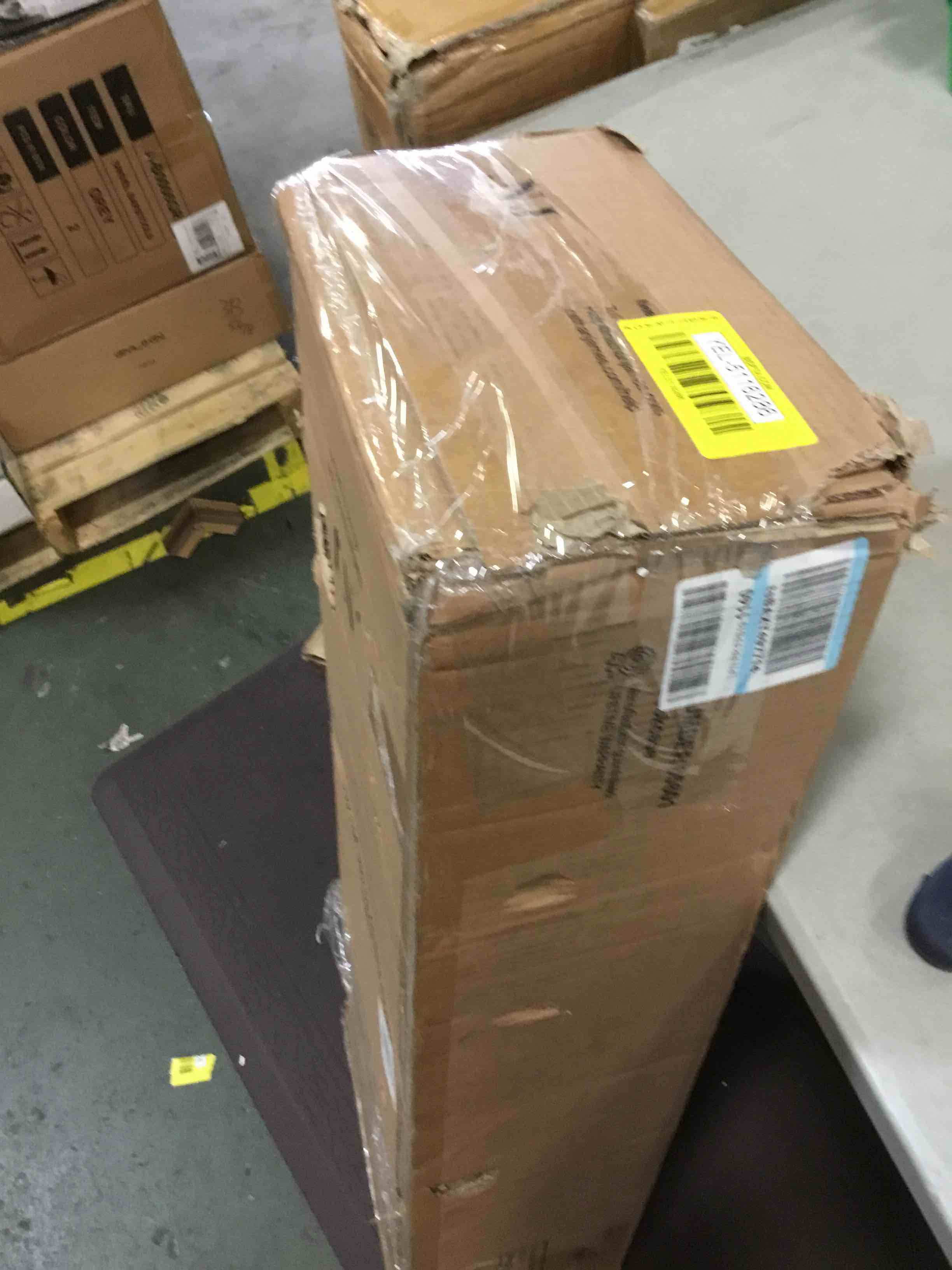 https://s3.amazonaws.com/lotting-images-prod/bidfta/YEL5116286_1693313088491.jpeg