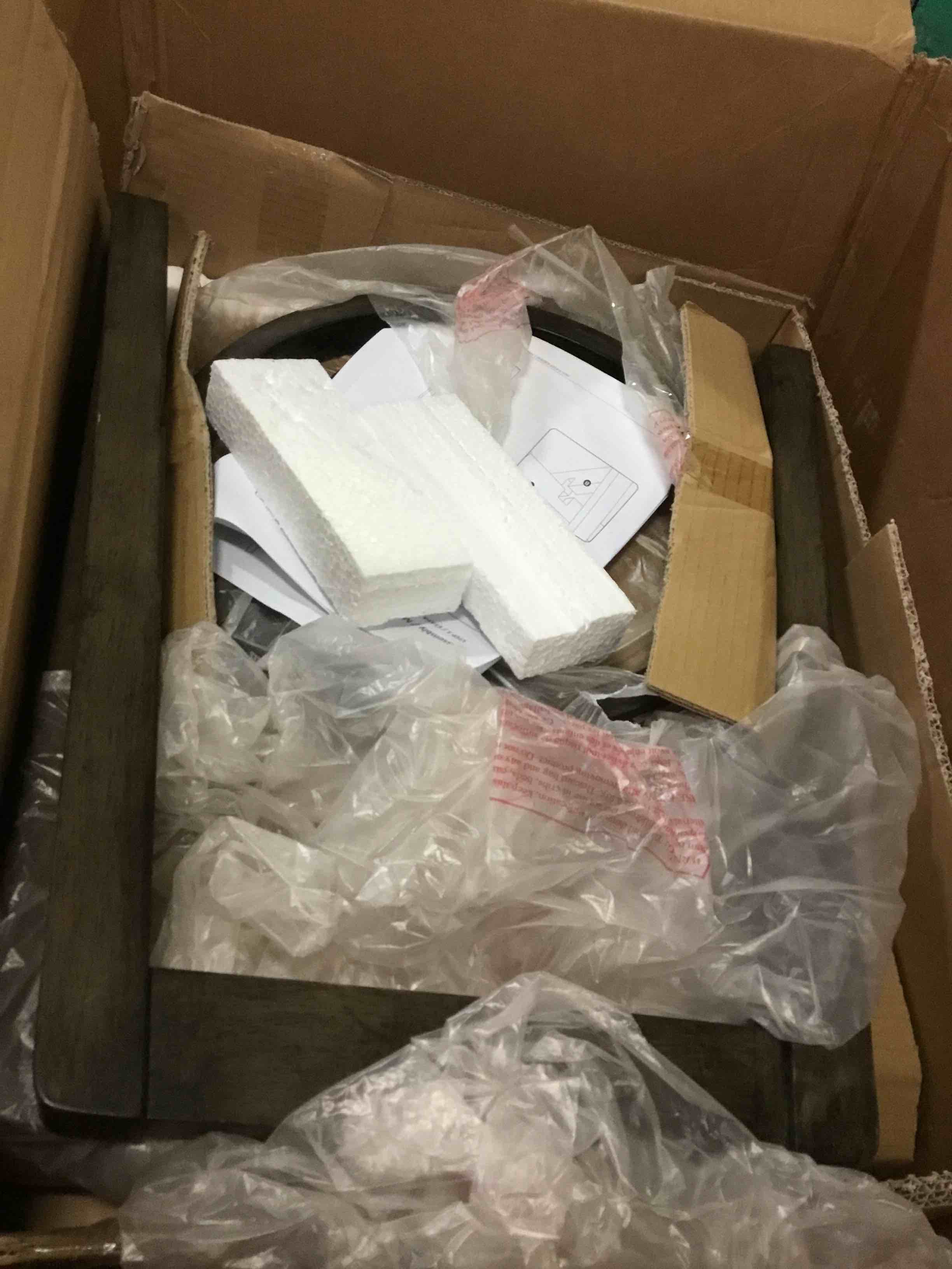 https://s3.amazonaws.com/lotting-images-prod/bidfta/YEL5116312_1693315423572.jpeg