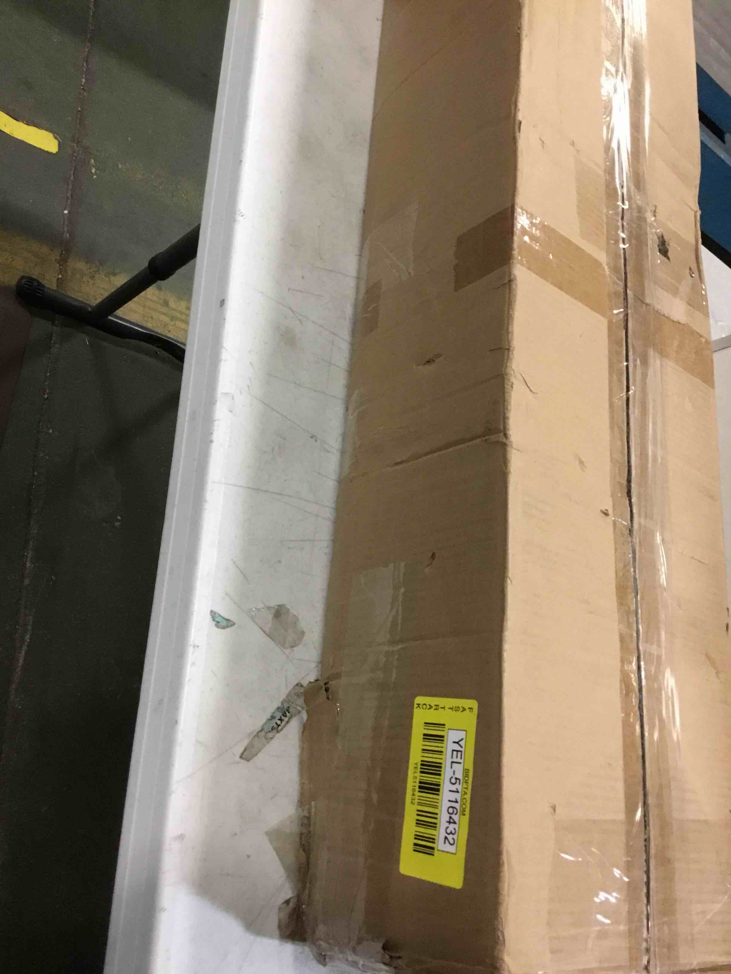 https://s3.amazonaws.com/lotting-images-prod/bidfta/YEL5116432_1693392995273.jpeg
